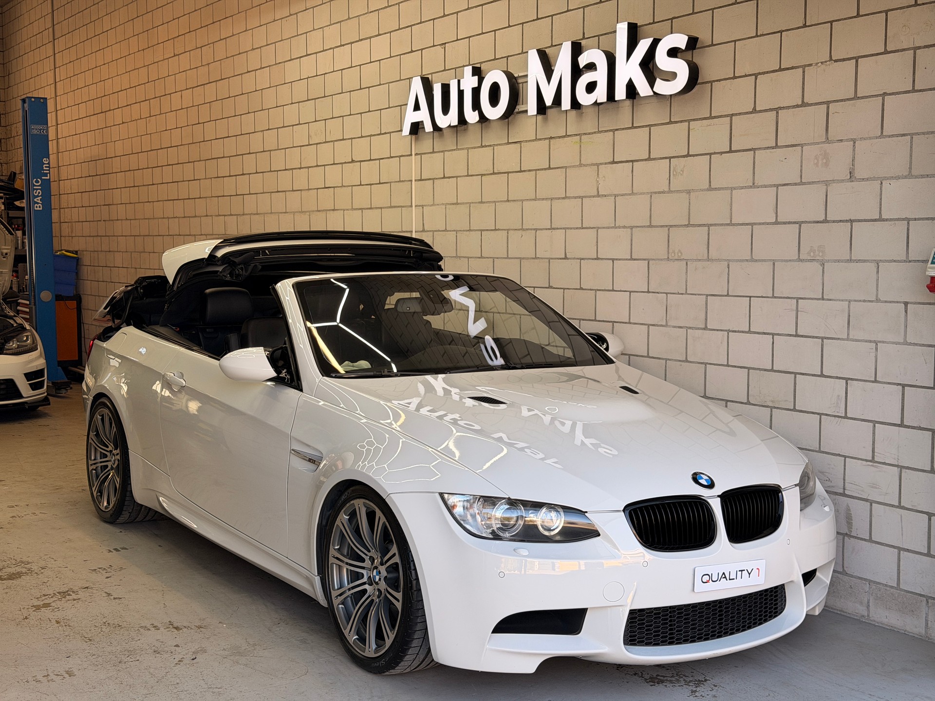 BMW M3 Cabriolet DSG-image-5