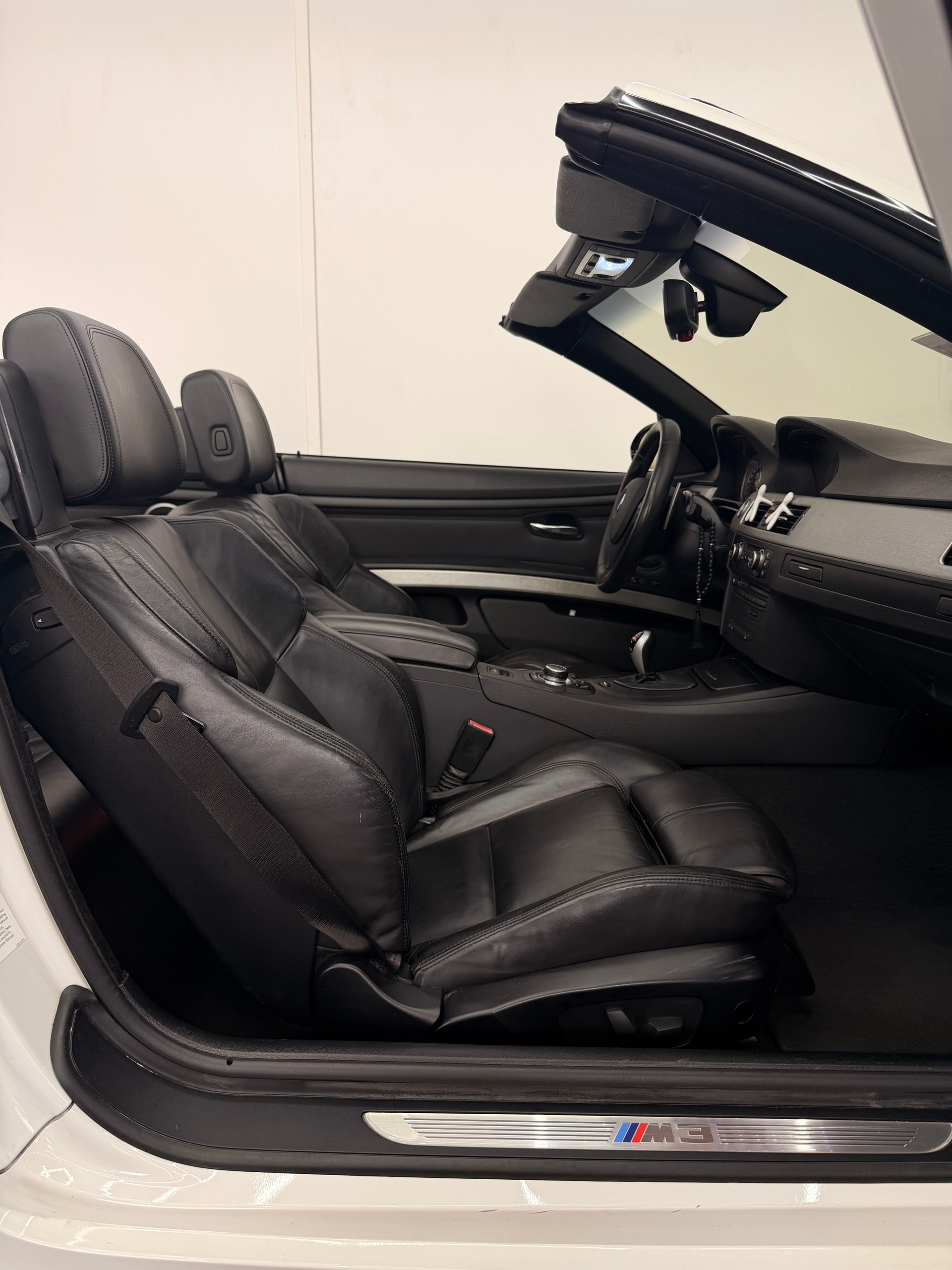 BMW M3 Cabriolet DSG-image-5