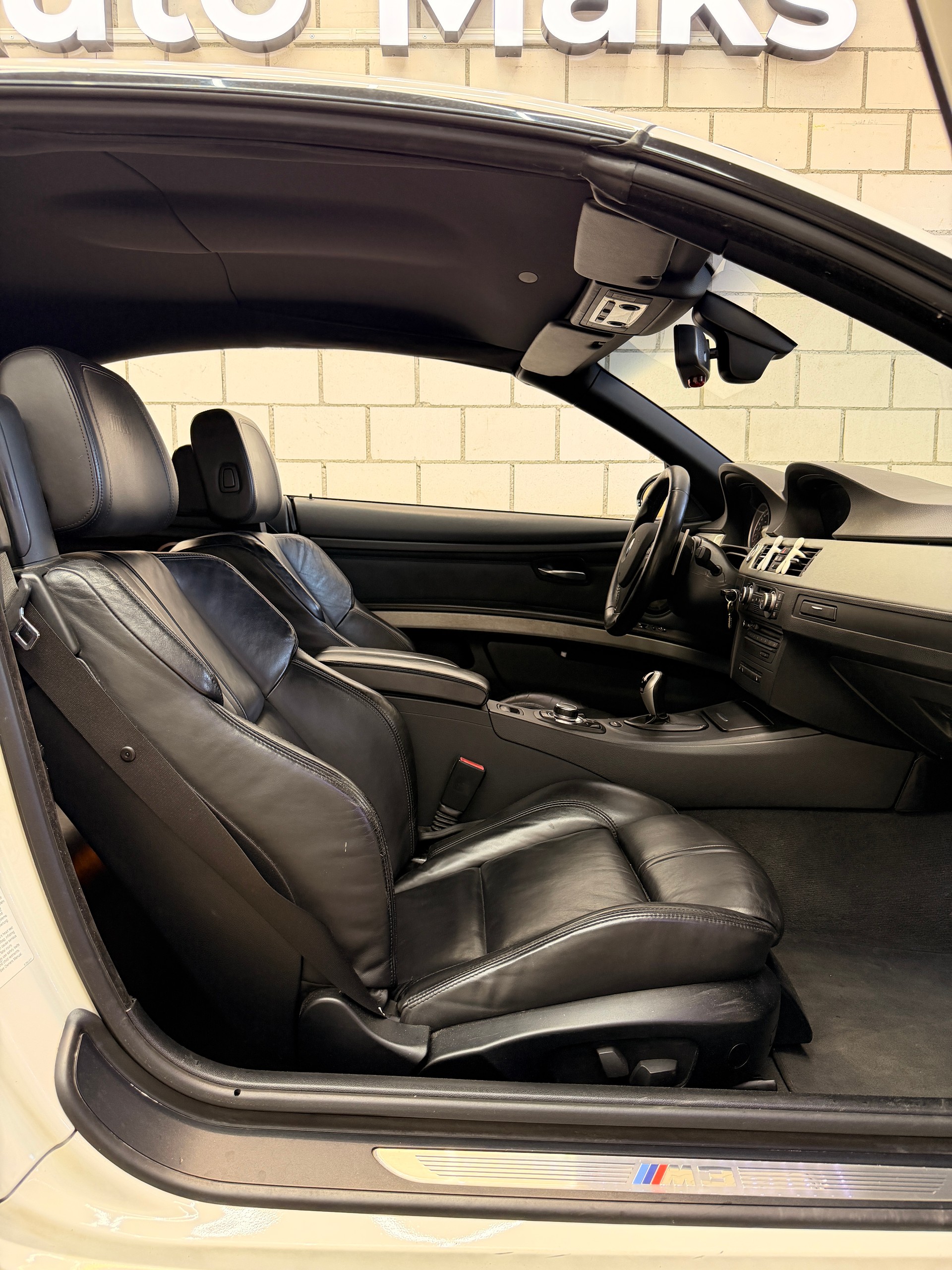 BMW M3 Cabriolet DSG-image-8