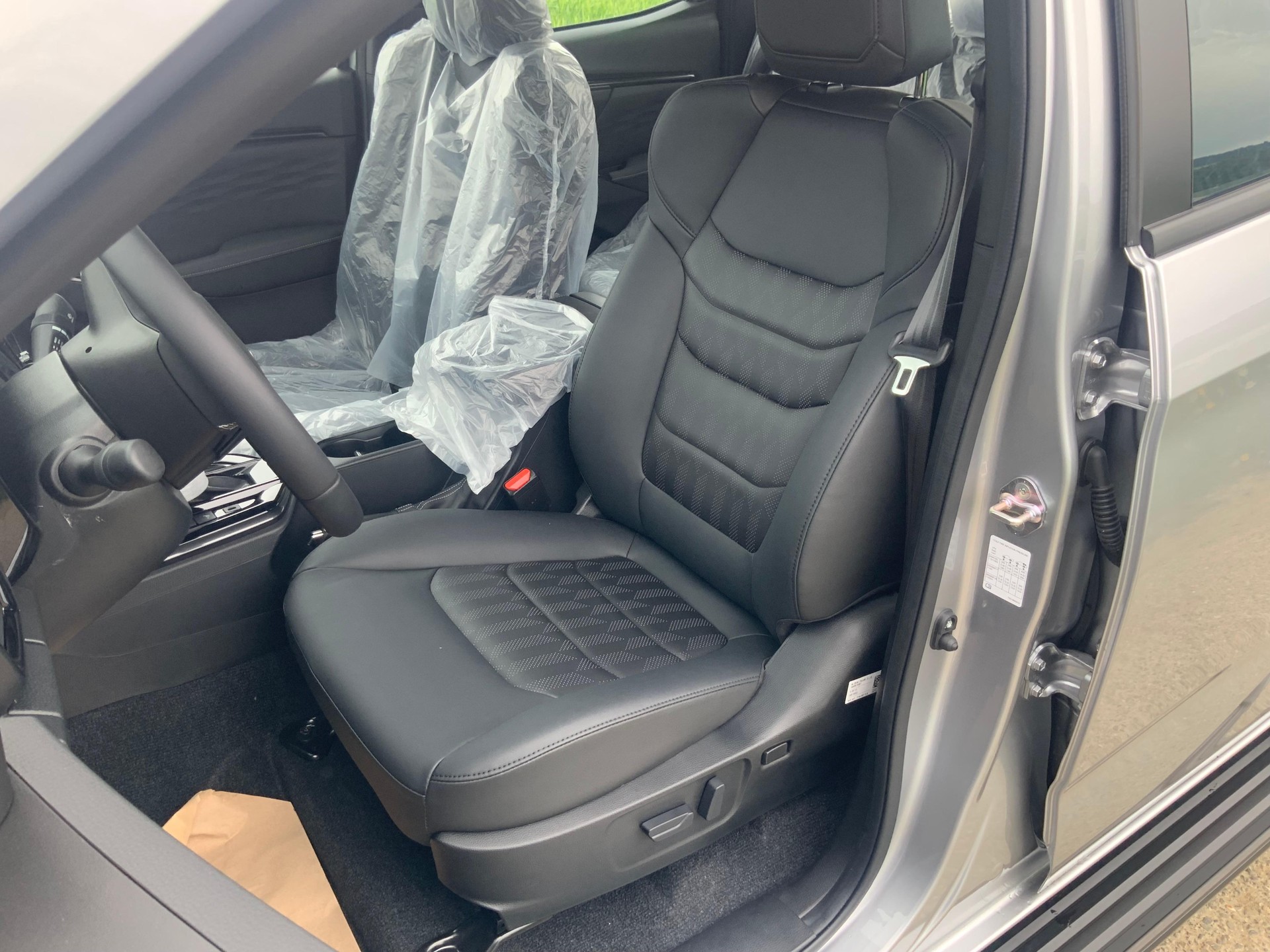 ISUZU D-Max Crew Pick-up 1.9 DDi N60 Nitro Sport 4x4-image-5