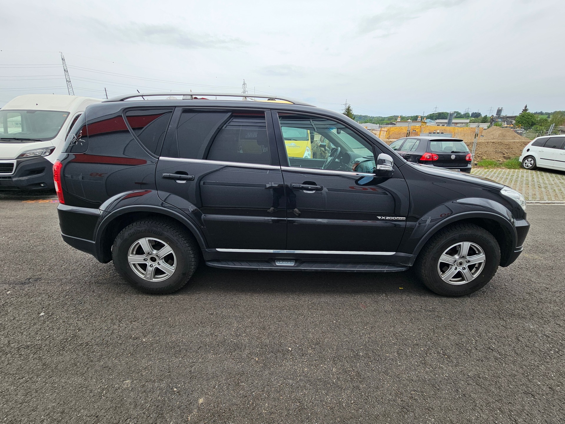 KGM-SsangYong Rexton RX200 e-XDi Sapphire 4WD Automatic-image-4