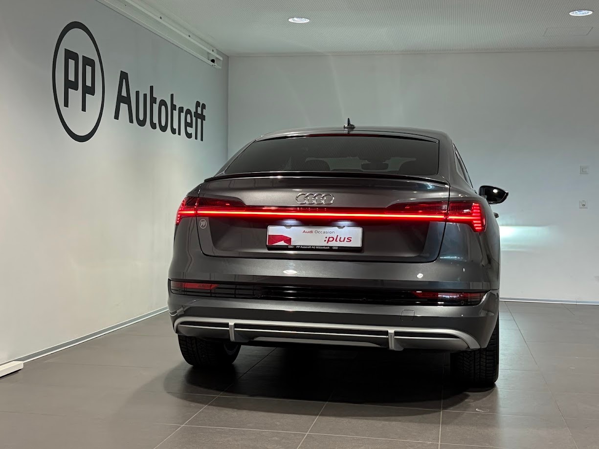 AUDI e-tron 55 Sportback quattro-image-13