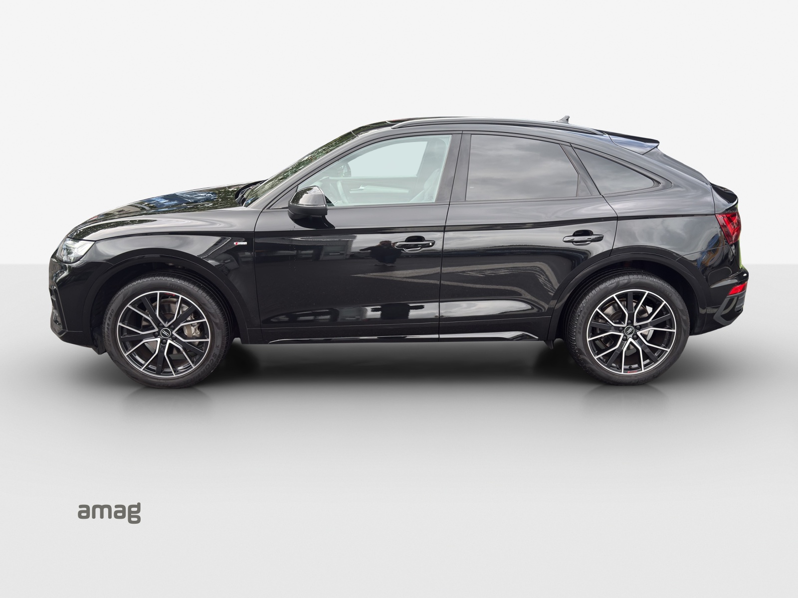 AUDI Q5 Sportback 40 TDI Blackedition quattro S-tronic-image-1