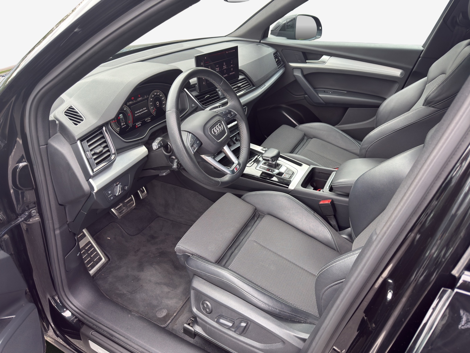 AUDI Q5 Sportback 40 TDI Blackedition quattro S-tronic-image-7