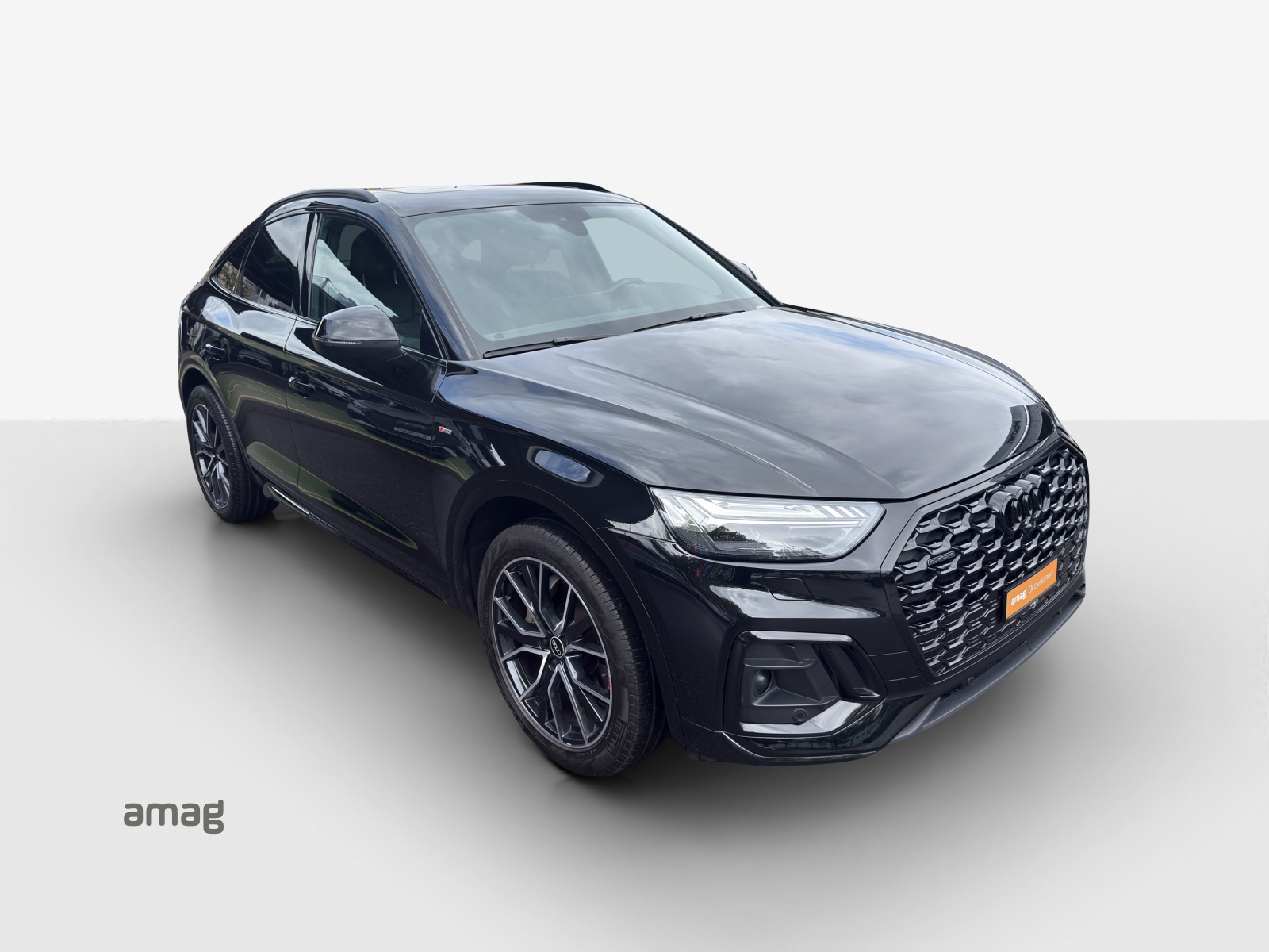 AUDI Q5 Sportback 40 TDI Blackedition quattro S-tronic-image-5
