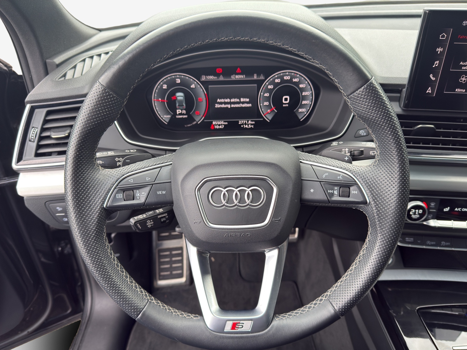 AUDI Q5 Sportback 40 TDI Blackedition quattro S-tronic-image-9
