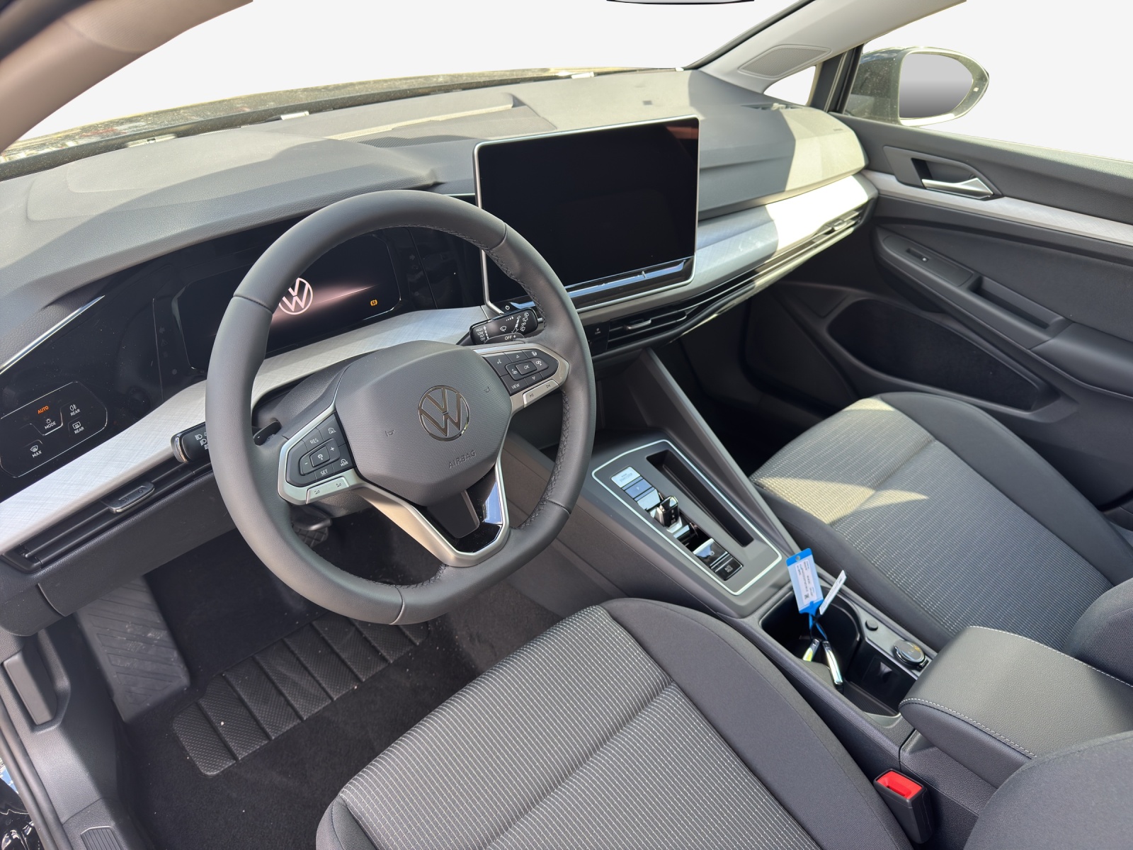 VW Golf 1.5 e TSI mHEV Value DSG-image-8