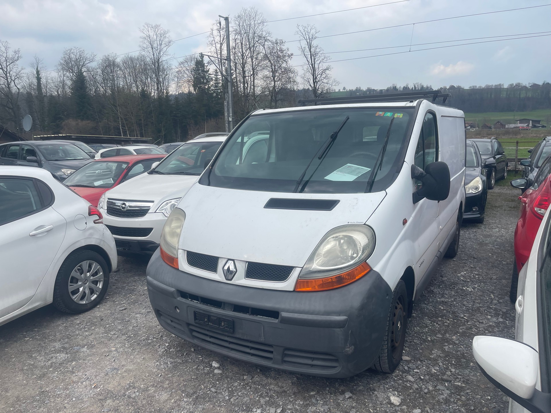RENAULT Trafic 1.9 dCi 80 2.7t-image-2