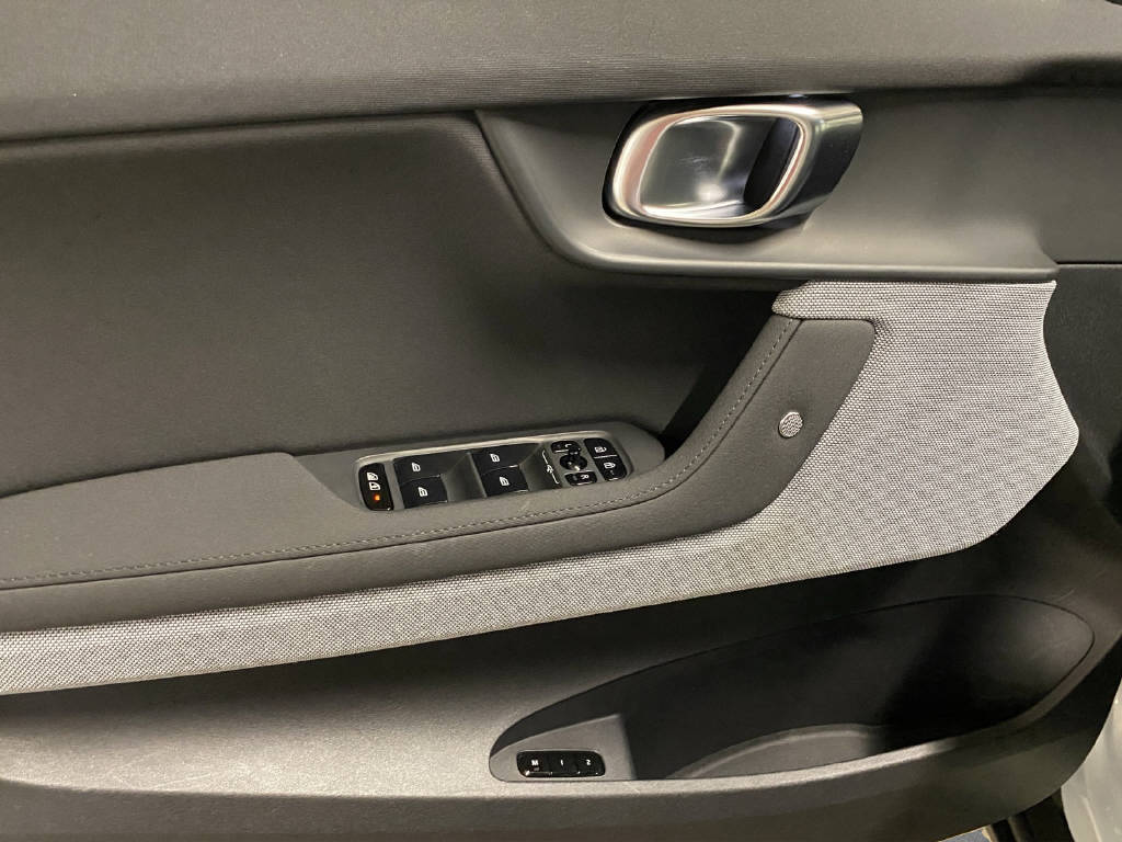 POLESTAR 2 Launch Edition-image-11