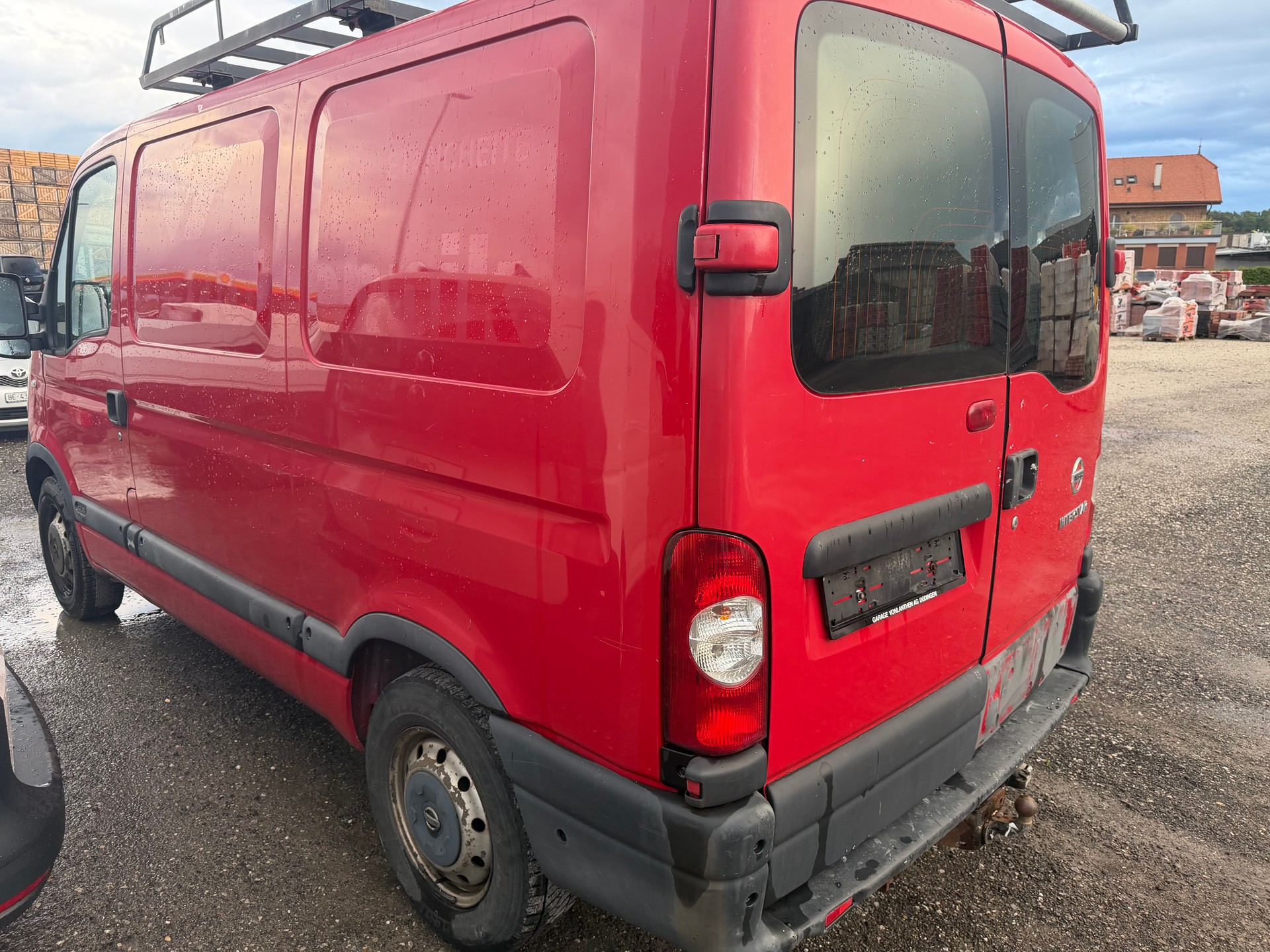 NISSAN Interstar 33 2.5dCi 120 Comfort-image-3