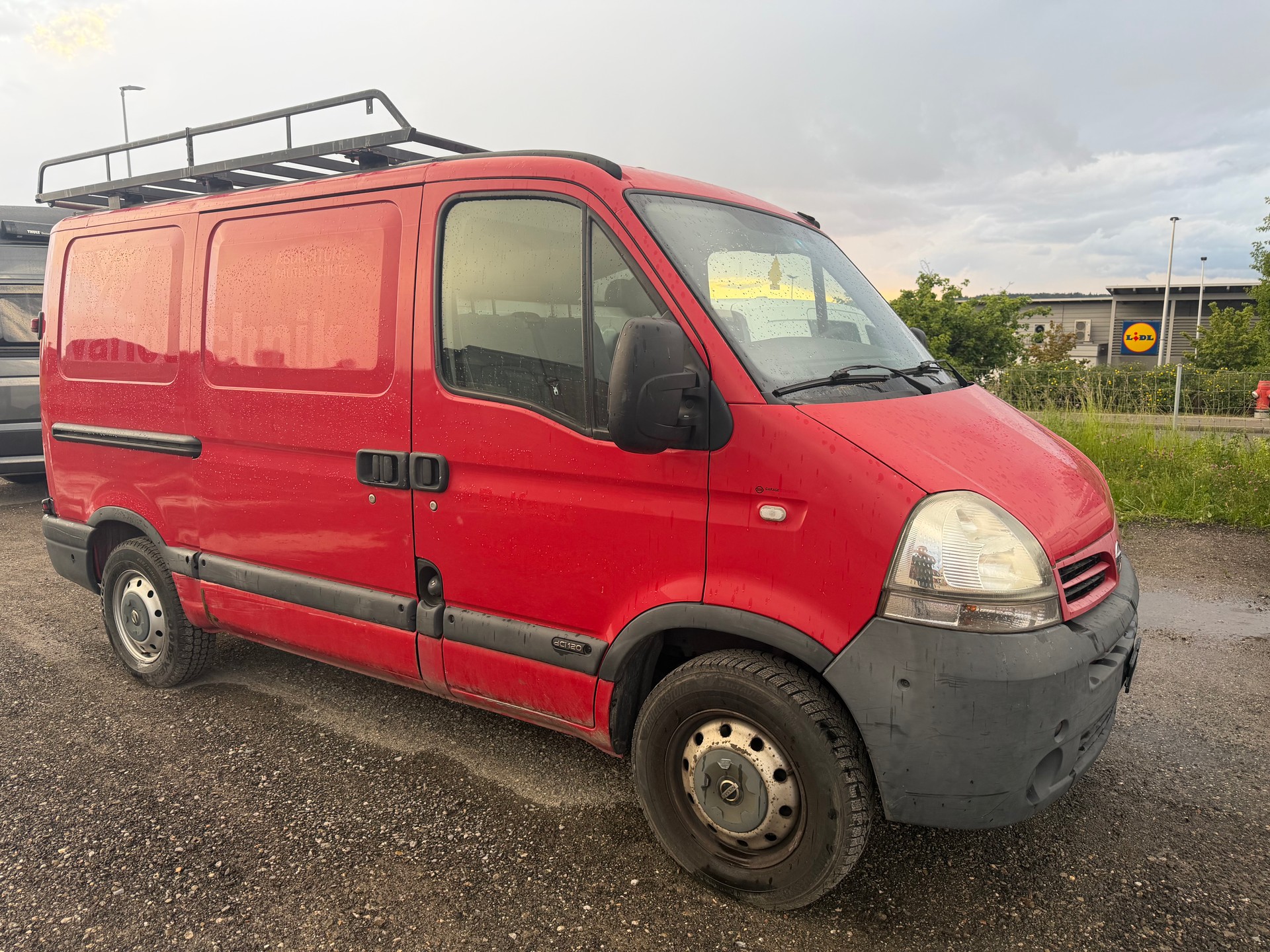 NISSAN Interstar 33 2.5dCi 120 Comfort-image-1