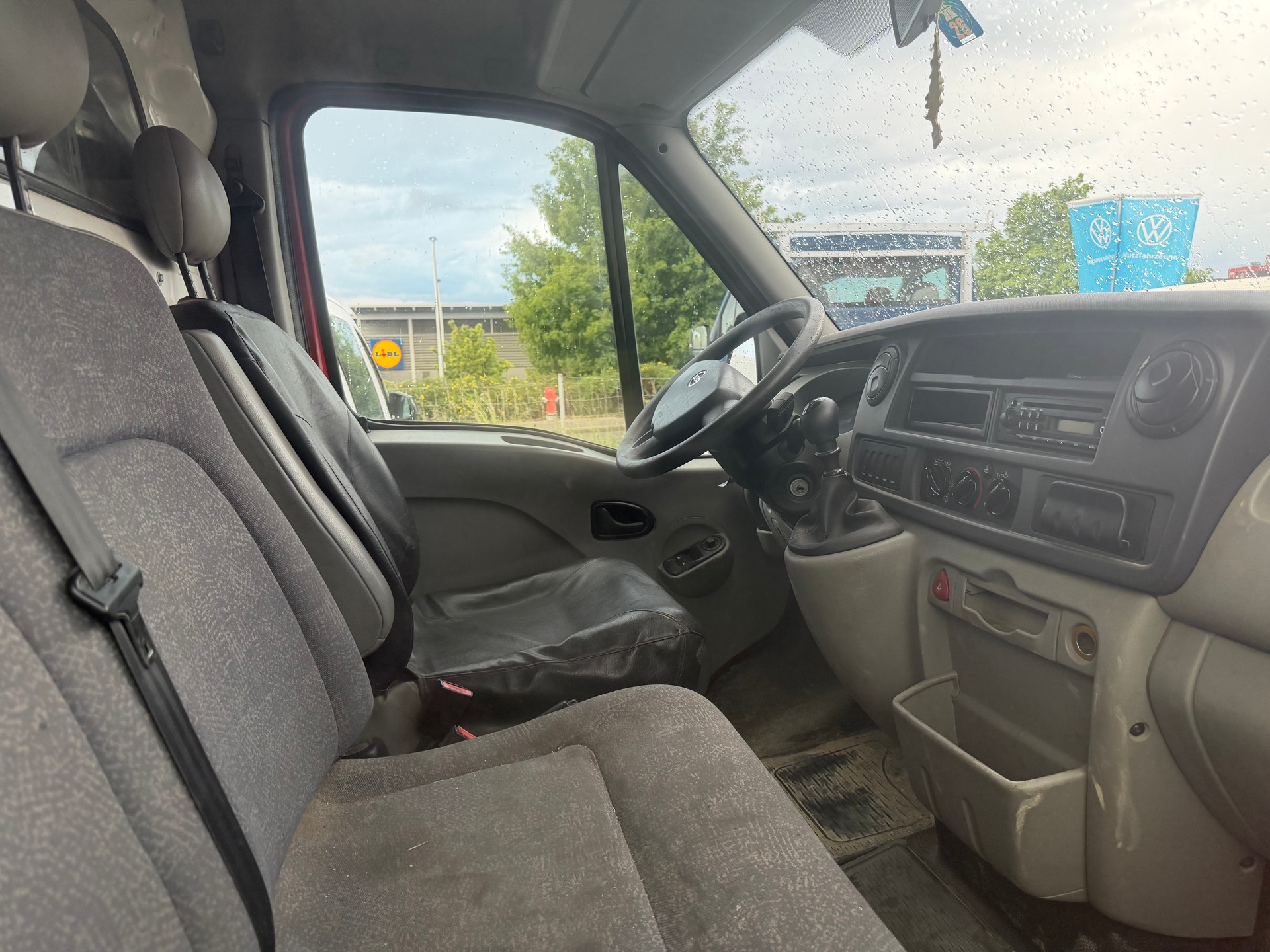 NISSAN Interstar 33 2.5dCi 120 Comfort-image-4