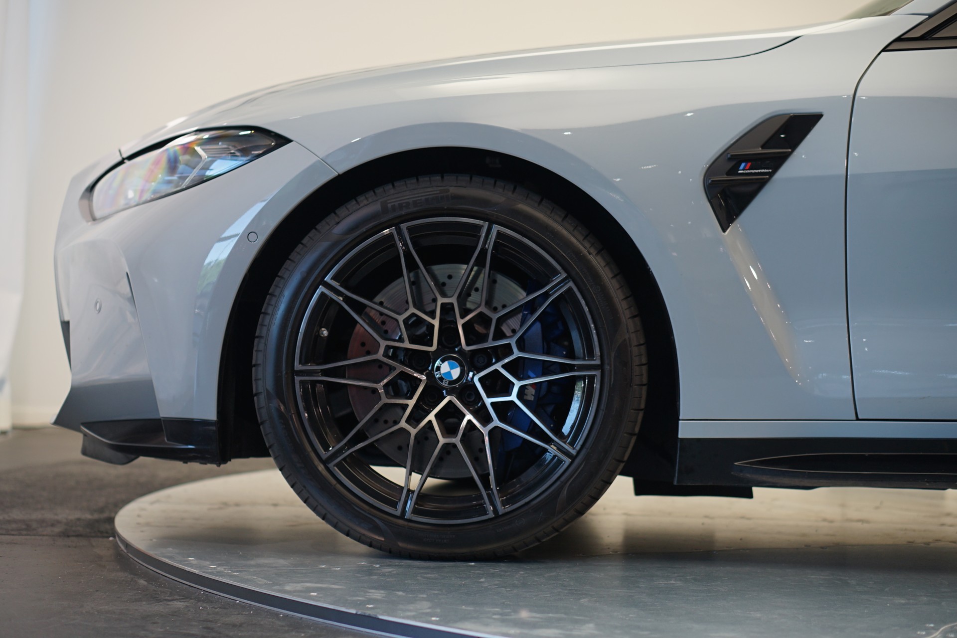 BMW M4 Cabrio Competition M xDrive *CH-Fahrzeug* *Brooklyn Grey* *Head-Up* *Carbon*-image-11