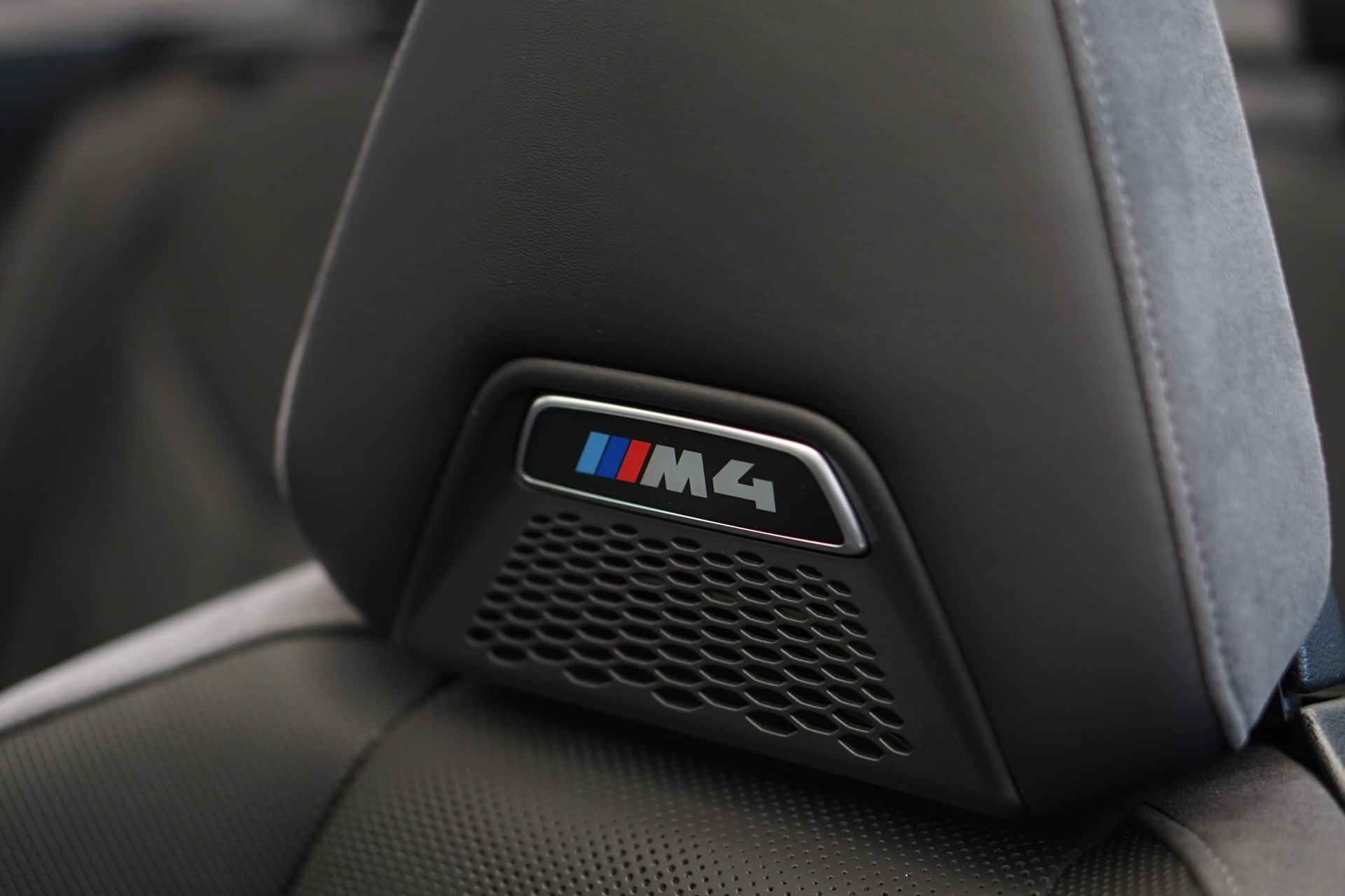 BMW M4 Cabrio Competition M xDrive *CH-Fahrzeug* *Brooklyn Grey* *Head-Up* *Carbon*-image-43