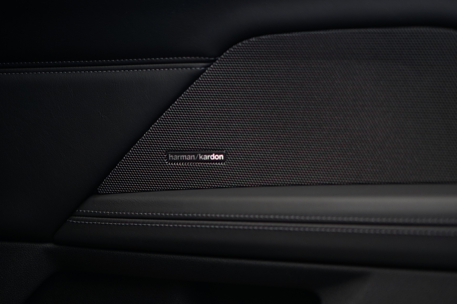 BMW M4 Cabrio Competition M xDrive *CH-Fahrzeug* *Brooklyn Grey* *Head-Up* *Carbon*-image-44