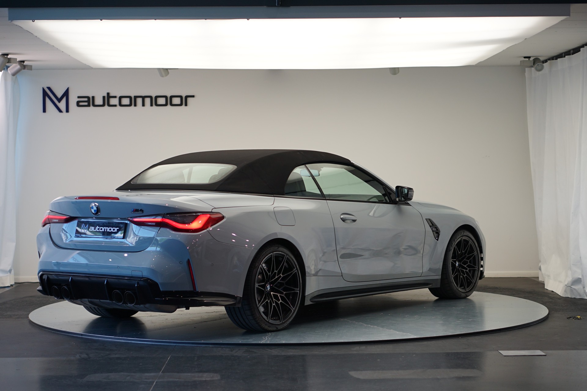 BMW M4 Cabrio Competition M xDrive *CH-Fahrzeug* *Brooklyn Grey* *Head-Up* *Carbon*-image-9
