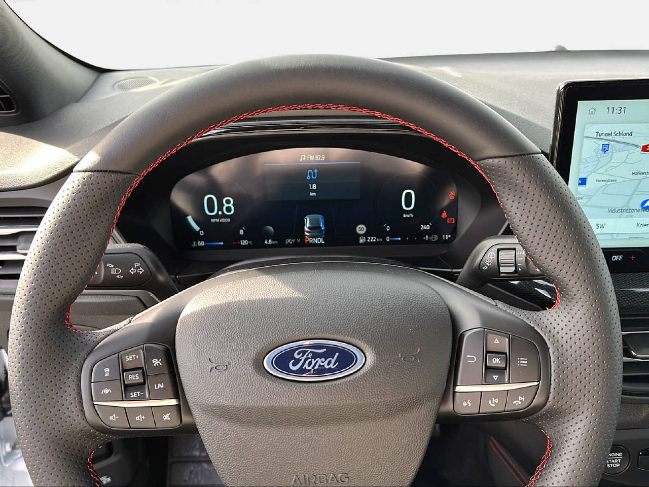FORD Focus Station Wagon 1.0i EcoB Hybrid 155 ST-Line-image-10