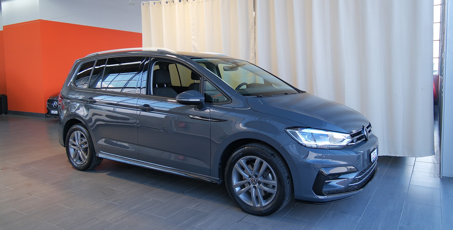 VW Touran 1.5 TSI EVO Comfortline United R Line DSG-image-28