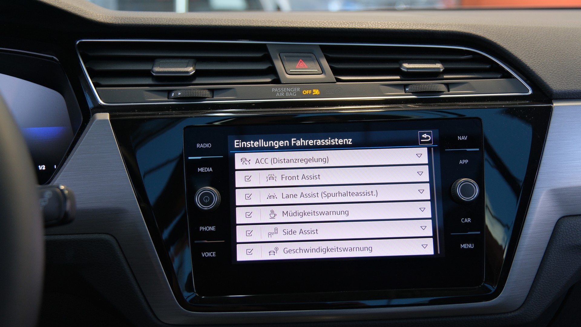 VW Touran 1.5 TSI EVO Comfortline United R Line DSG-image-20