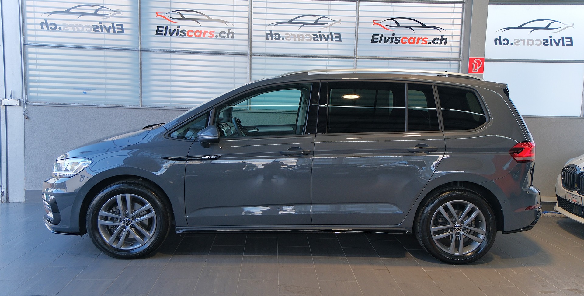 VW Touran 1.5 TSI EVO Comfortline United R Line DSG-image-10