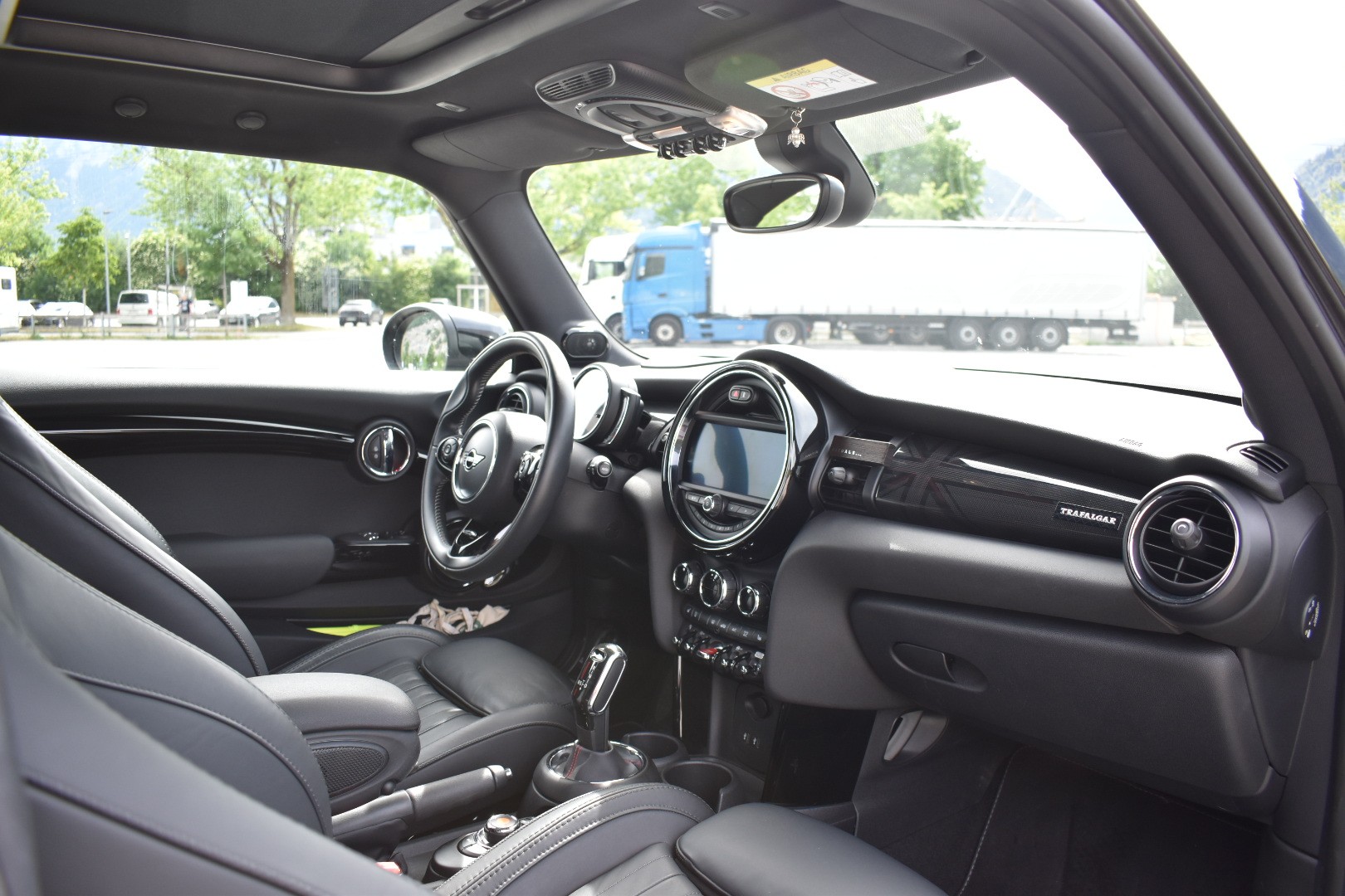 MINI 2.0i Cooper S SDKG-image-3