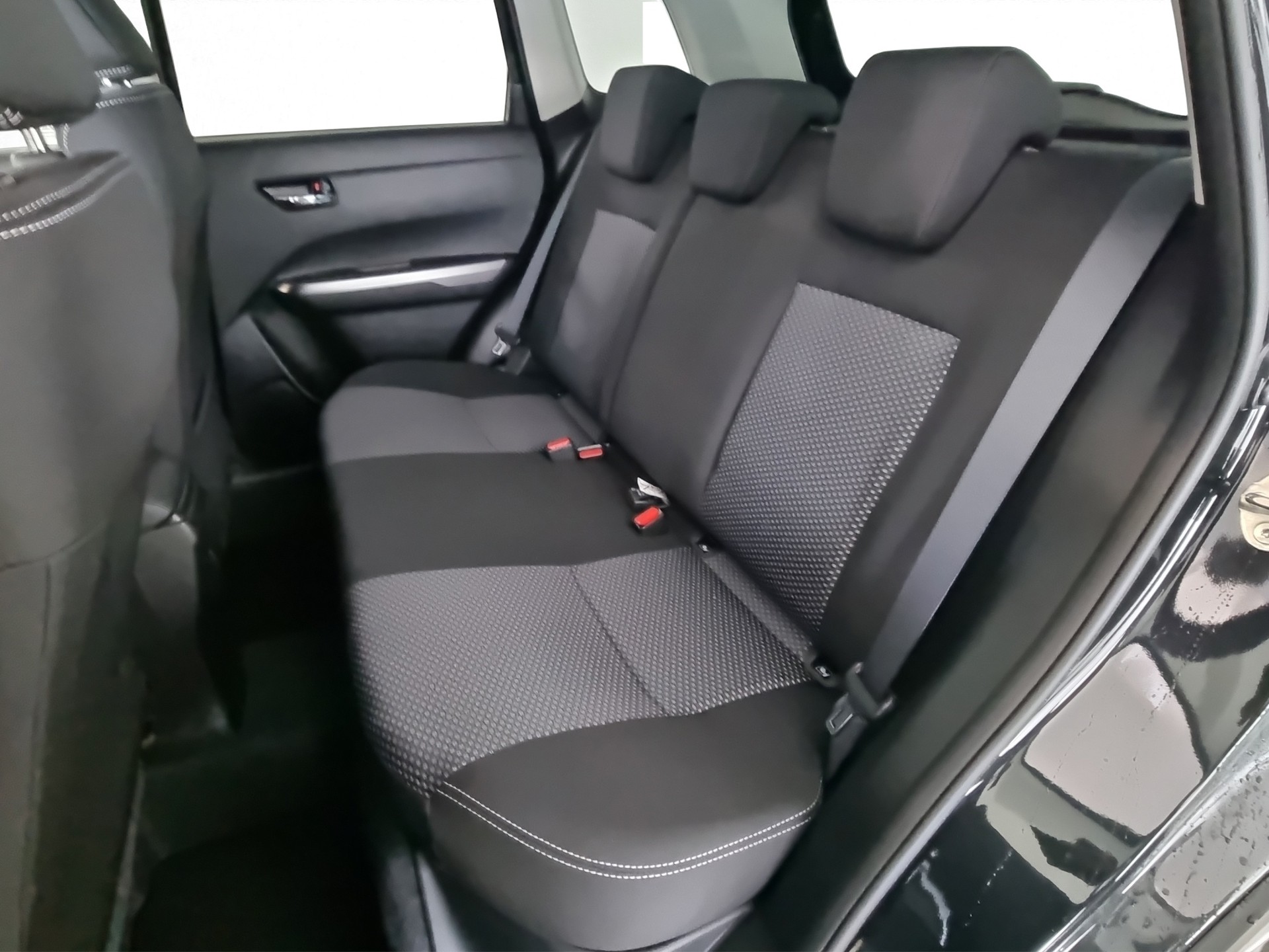 SUZUKI Vitara 1.4 Compact+ Hyb. 4x4 AT-image-6