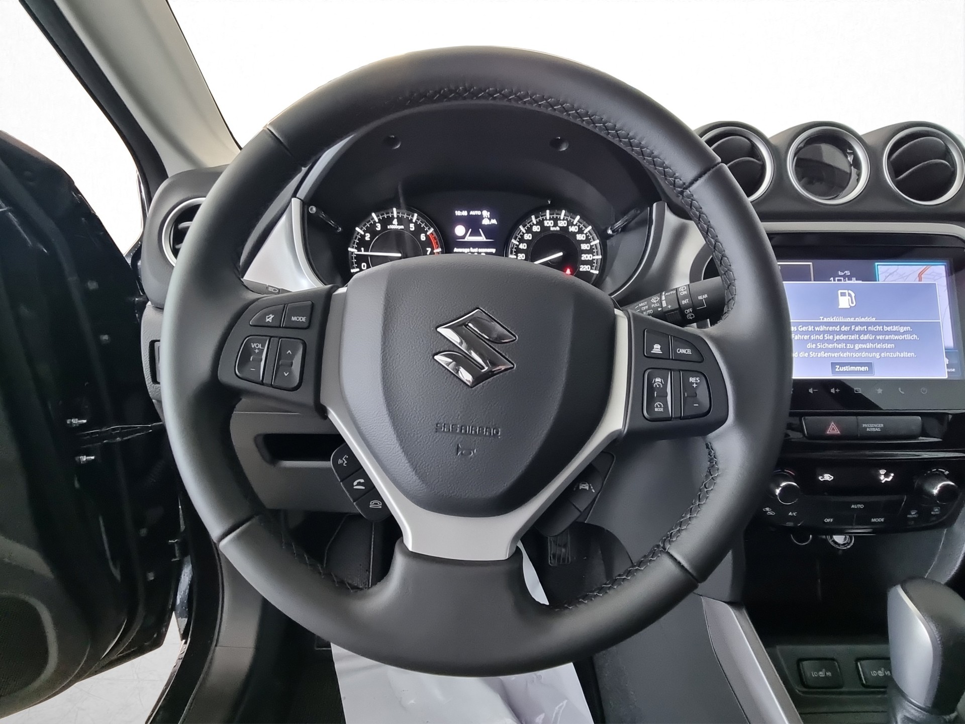 SUZUKI Vitara 1.4 Compact+ Hyb. 4x4 AT-image-8