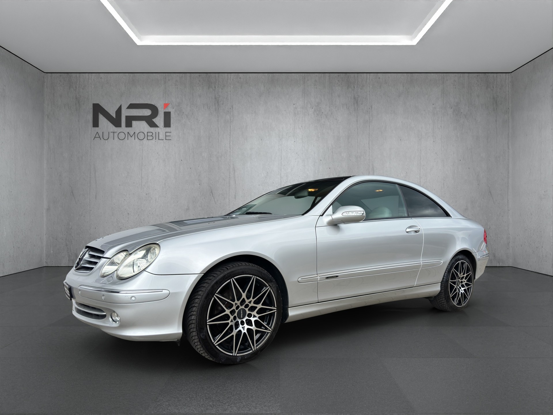MERCEDES-BENZ CLK 320