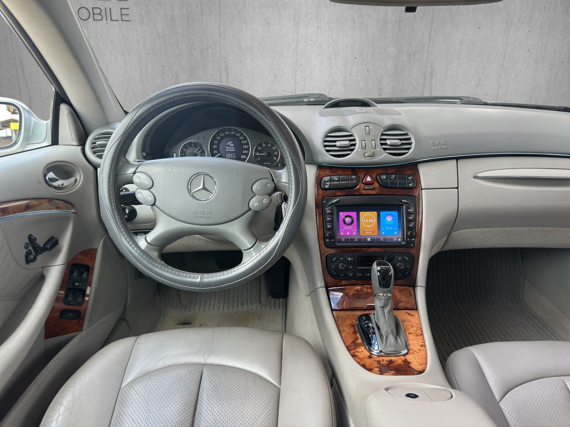 MERCEDES-BENZ CLK 320-image-9
