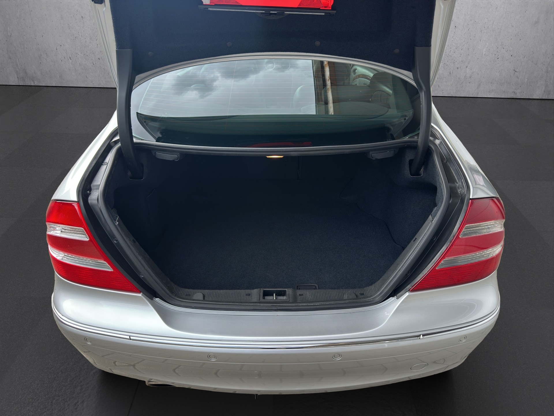 MERCEDES-BENZ CLK 320-image-14