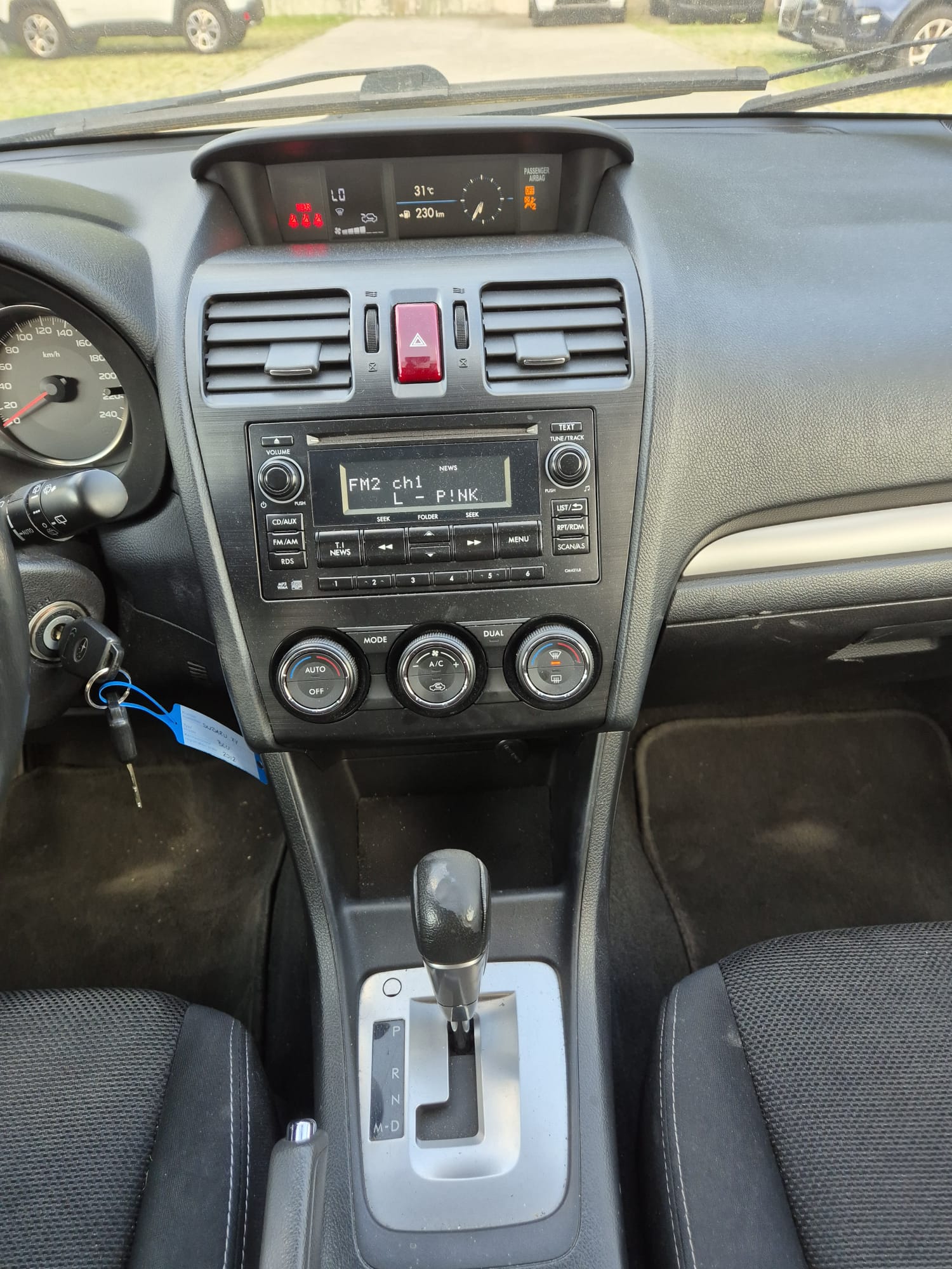 SUBARU XV 2.0 Swiss Three AWD CVT-image-11
