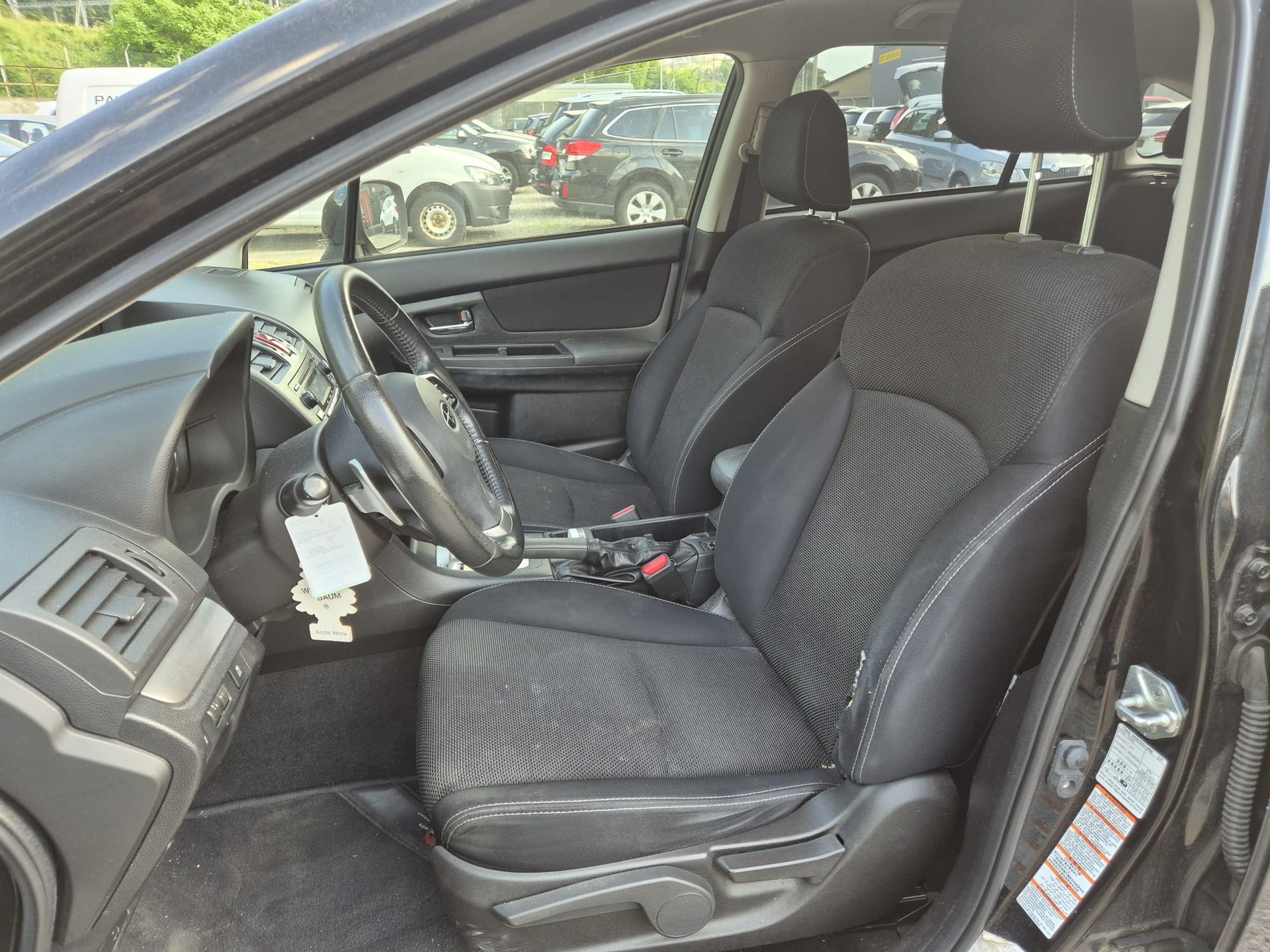 SUBARU XV 2.0 Swiss Three AWD CVT-image-13