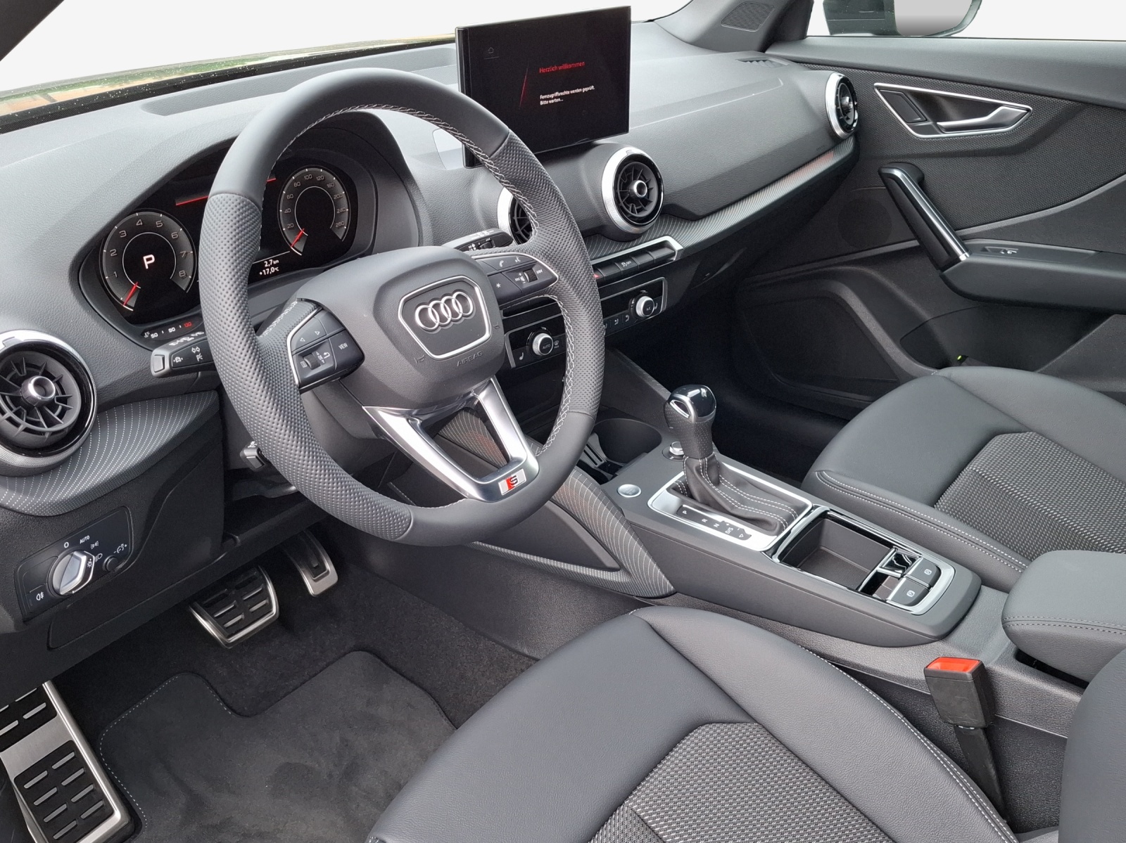 AUDI Q2 35 TFSI advanced S-tronic-image-15