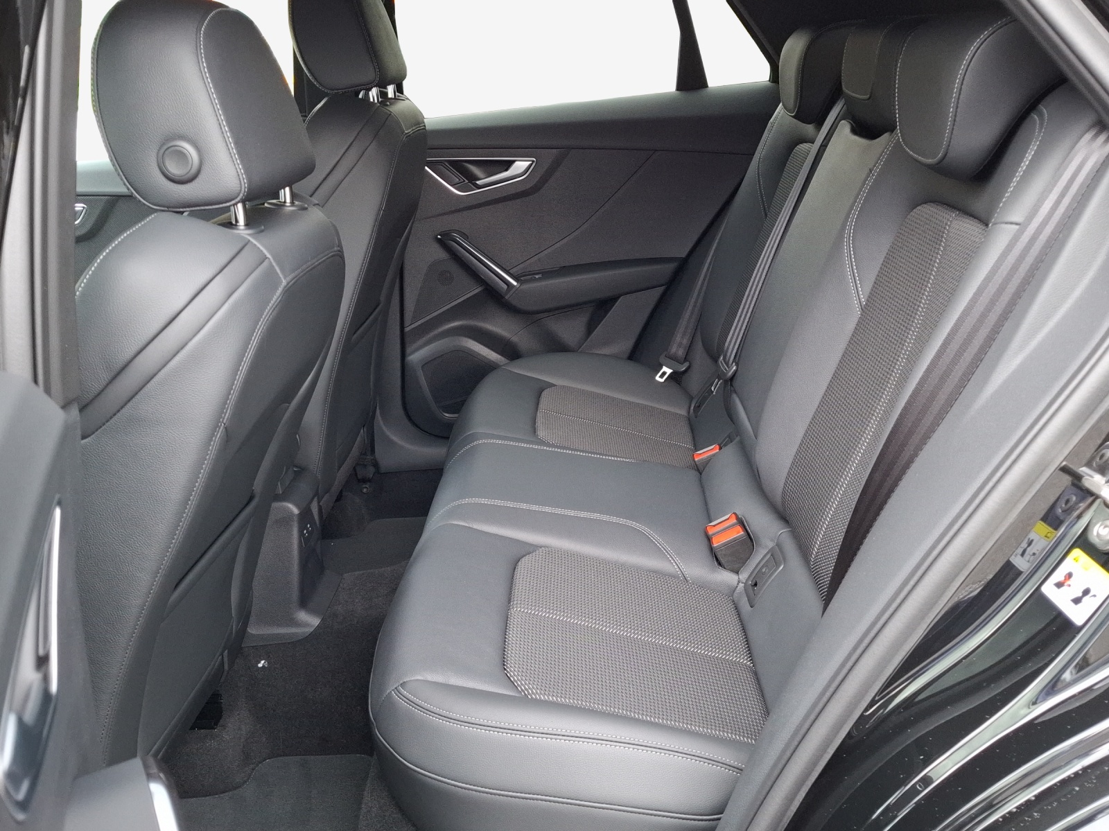 AUDI Q2 35 TFSI advanced S-tronic-image-11
