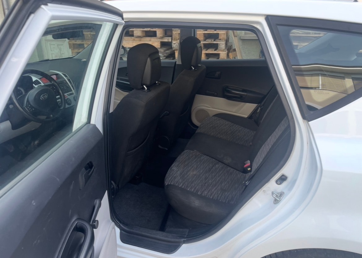 KIA Cee'd Sporty Wagon 1.4 16V Eco-image-9