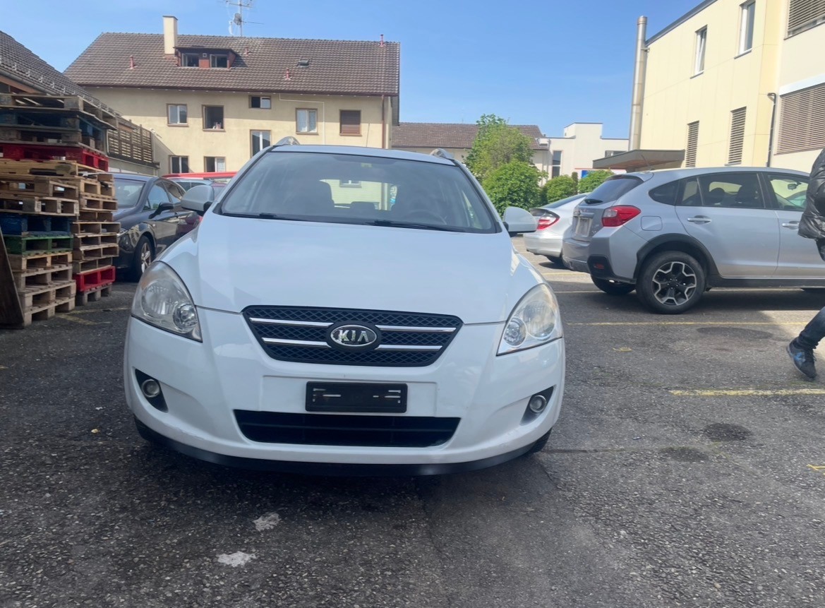 KIA Cee'd Sporty Wagon 1.4 16V Eco-image-0