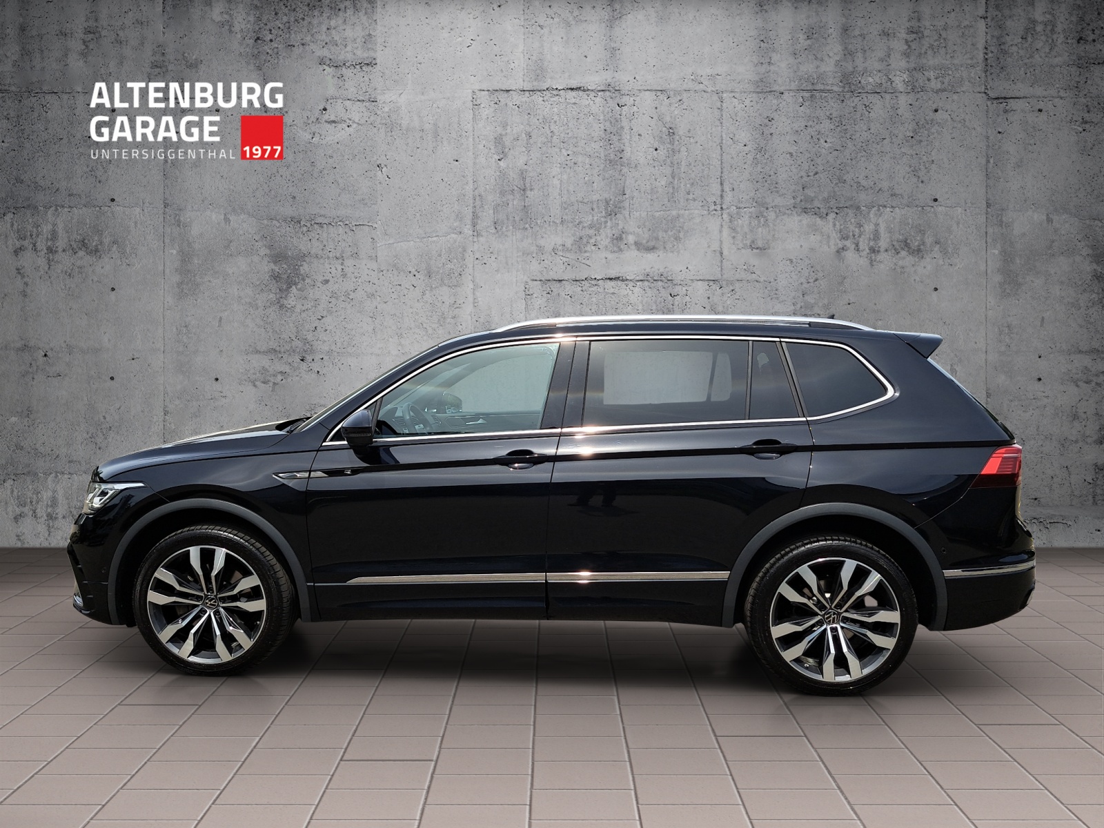 VW Tiguan Allspace 2.0 TSI R-Line-showroom-element-1