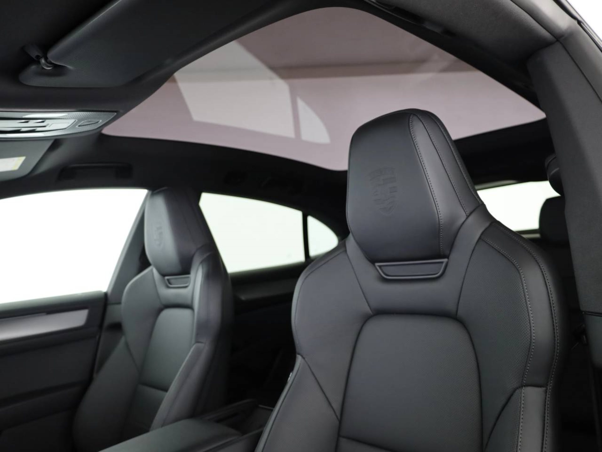 PORSCHE Cayenne Coupé Electric-image-16