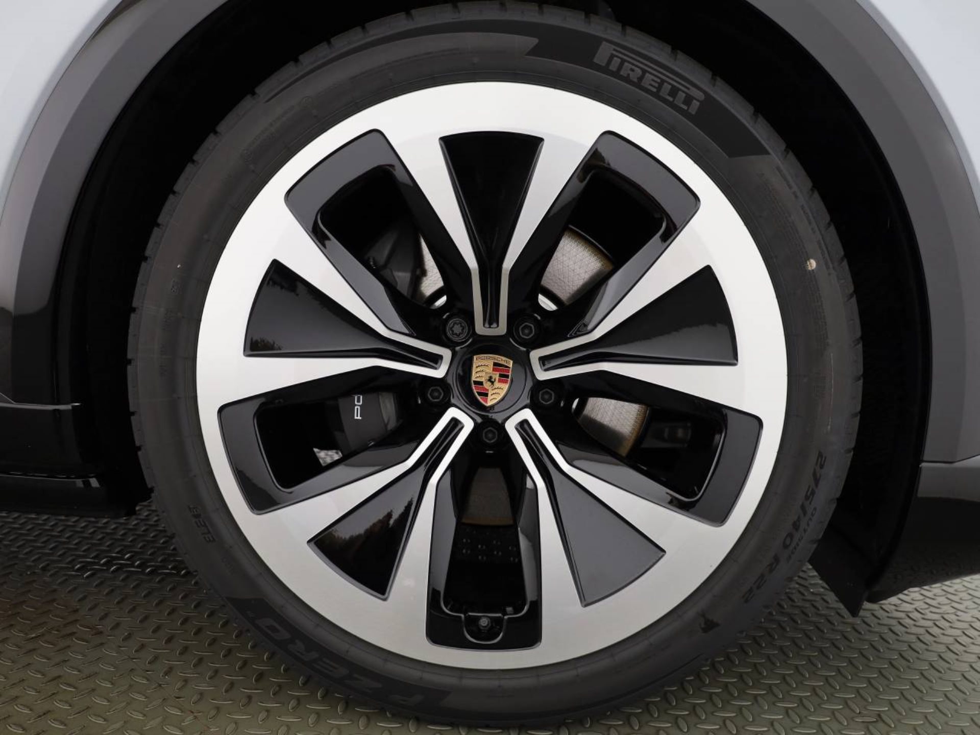 PORSCHE Cayenne Coupé Electric-image-5