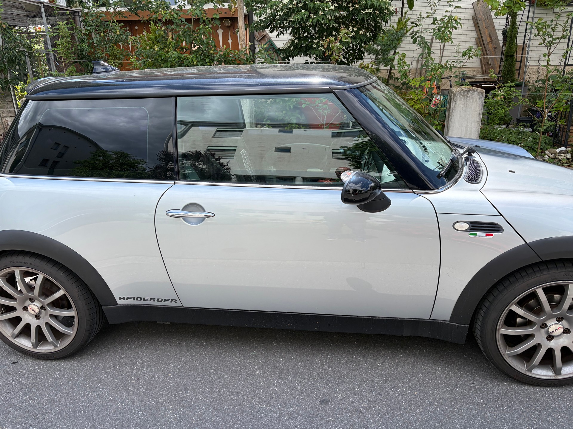 MINI One-image-3