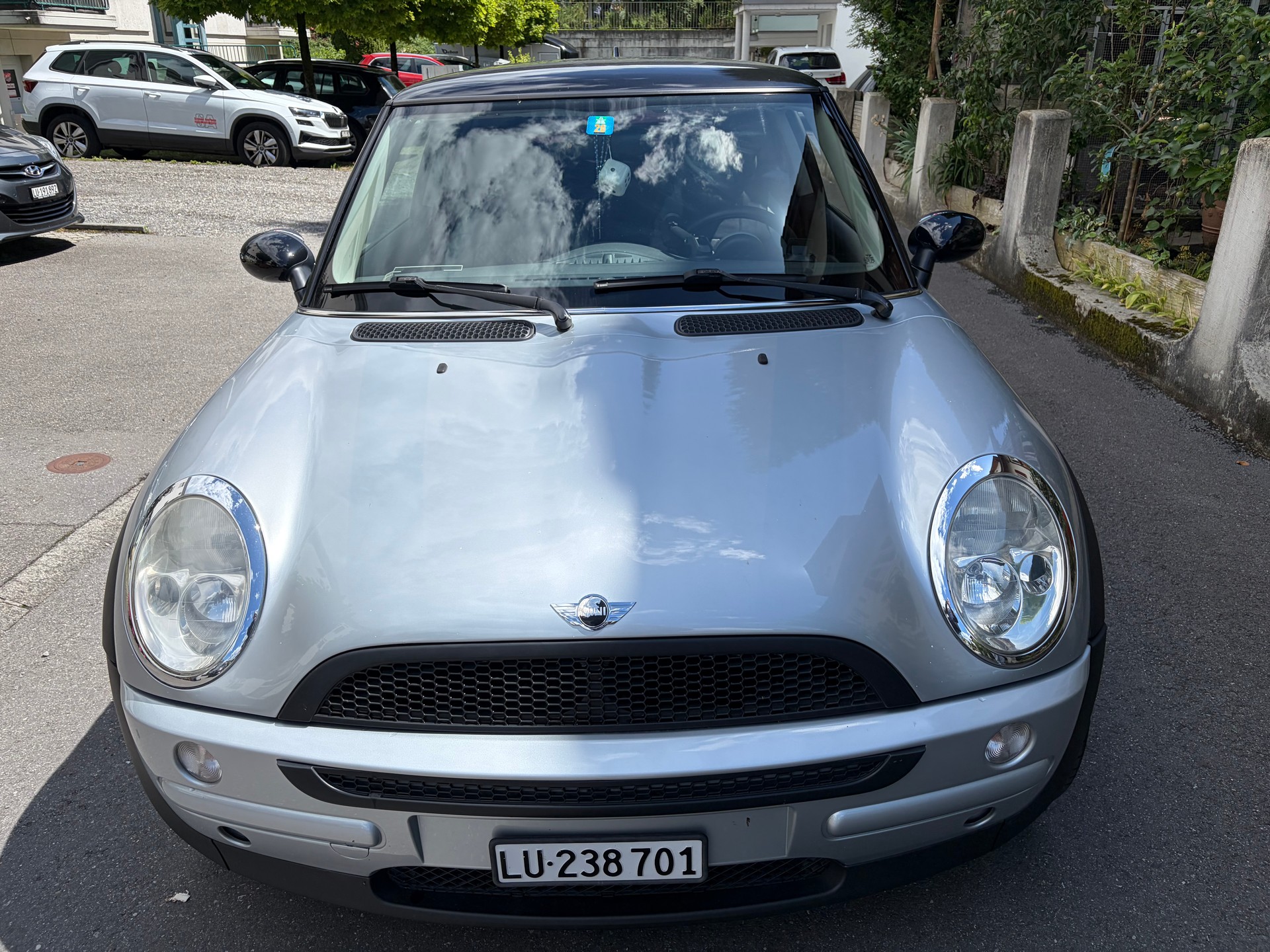 MINI One-image-2