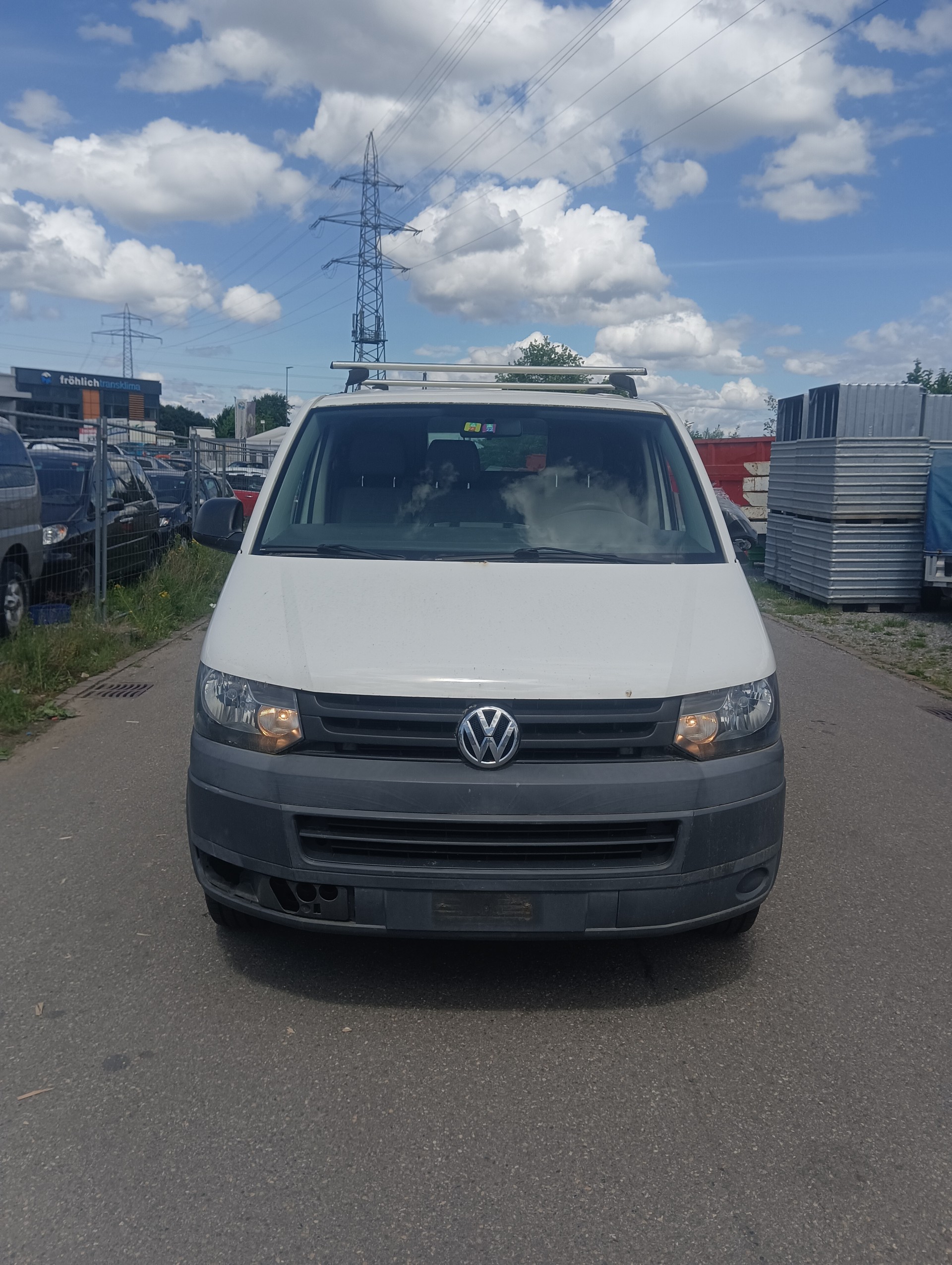 VW T5 2.0 TDI-image-0
