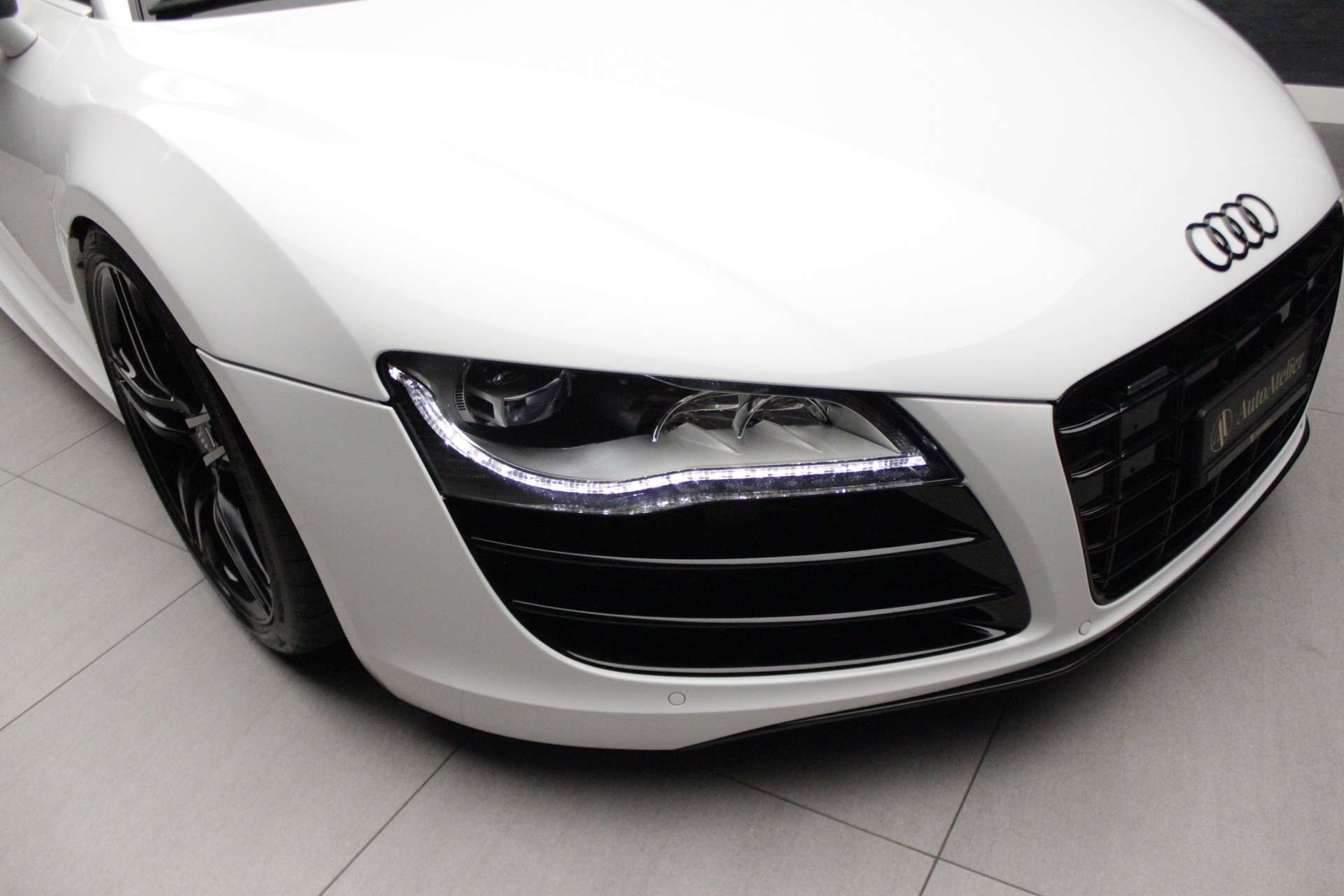 AUDI R8 Spyder 5.2 R-Tronic-image-5