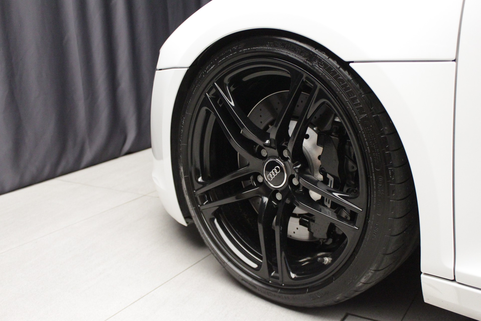 AUDI R8 Spyder 5.2 R-Tronic-image-21