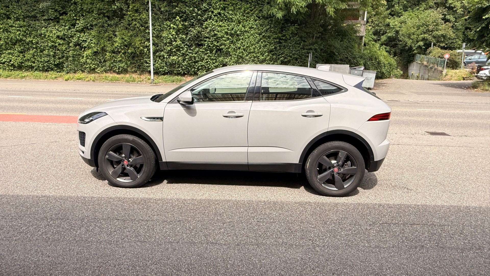 JAGUAR E-Pace 2.0d D150 AWD Automatik-image-7