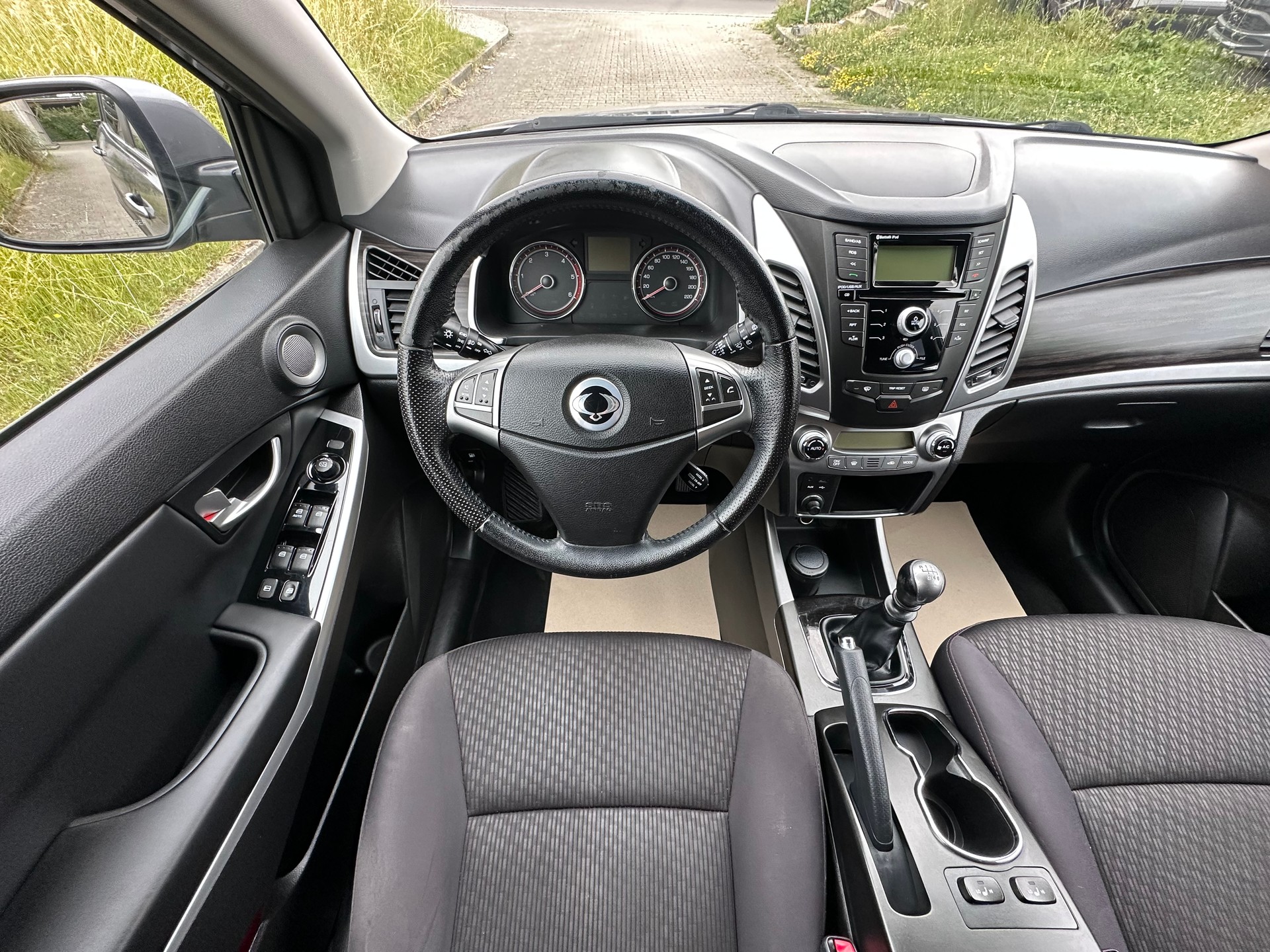 KGM-SsangYong Korando 2.0 e-XDI Plus Edition 4WD-image-9