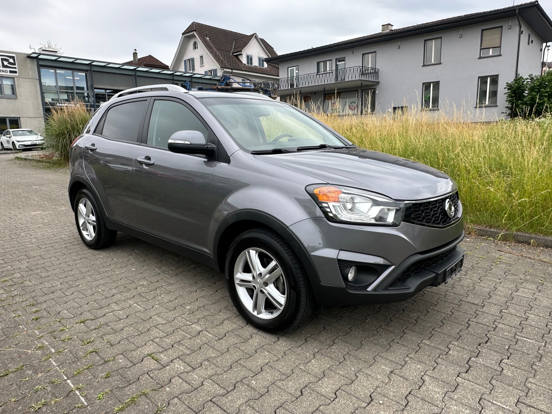 KGM-SsangYong Korando 2.0 e-XDI Plus Edition 4WD-image-5