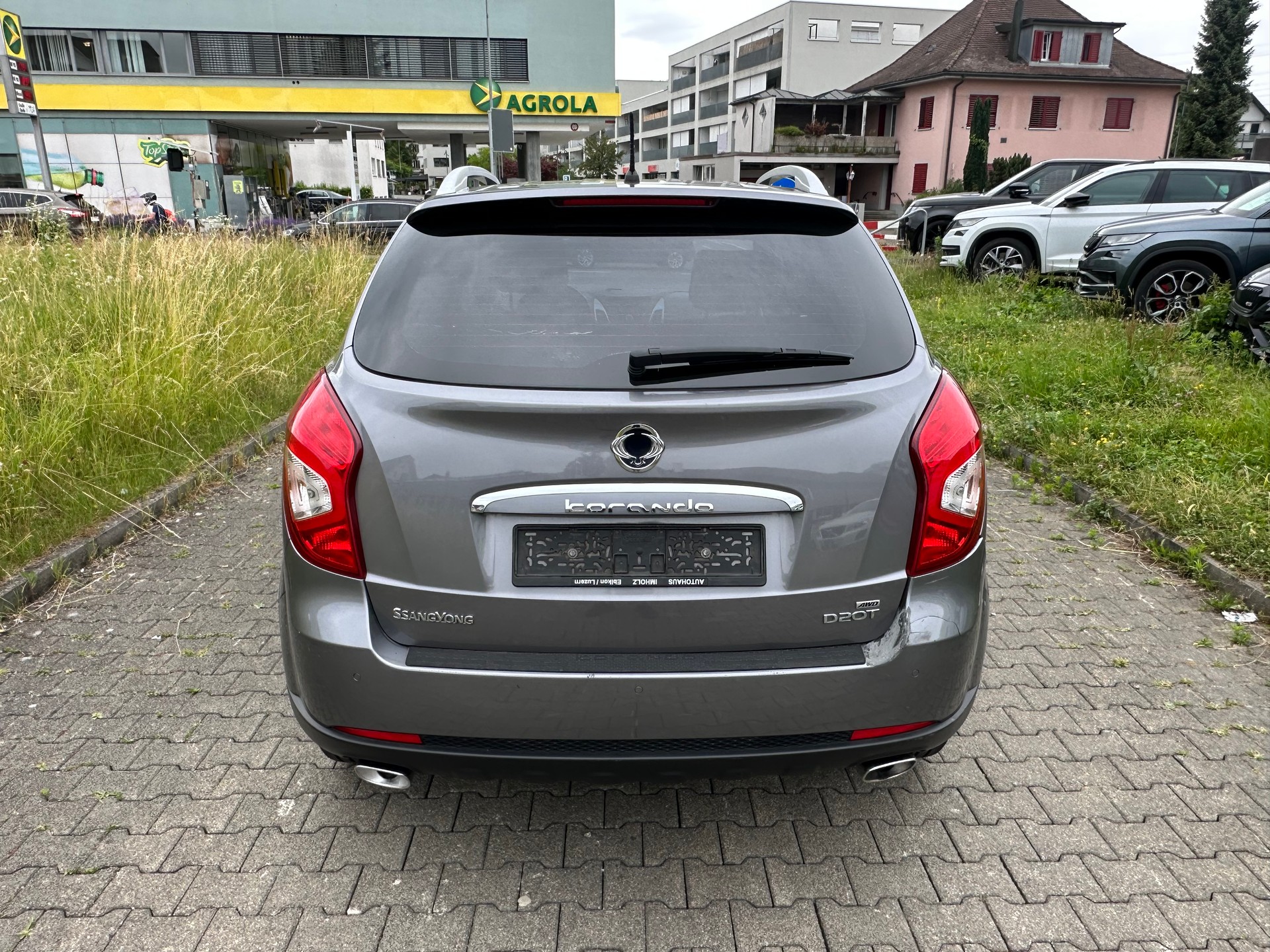 KGM-SsangYong Korando 2.0 e-XDI Plus Edition 4WD-image-3