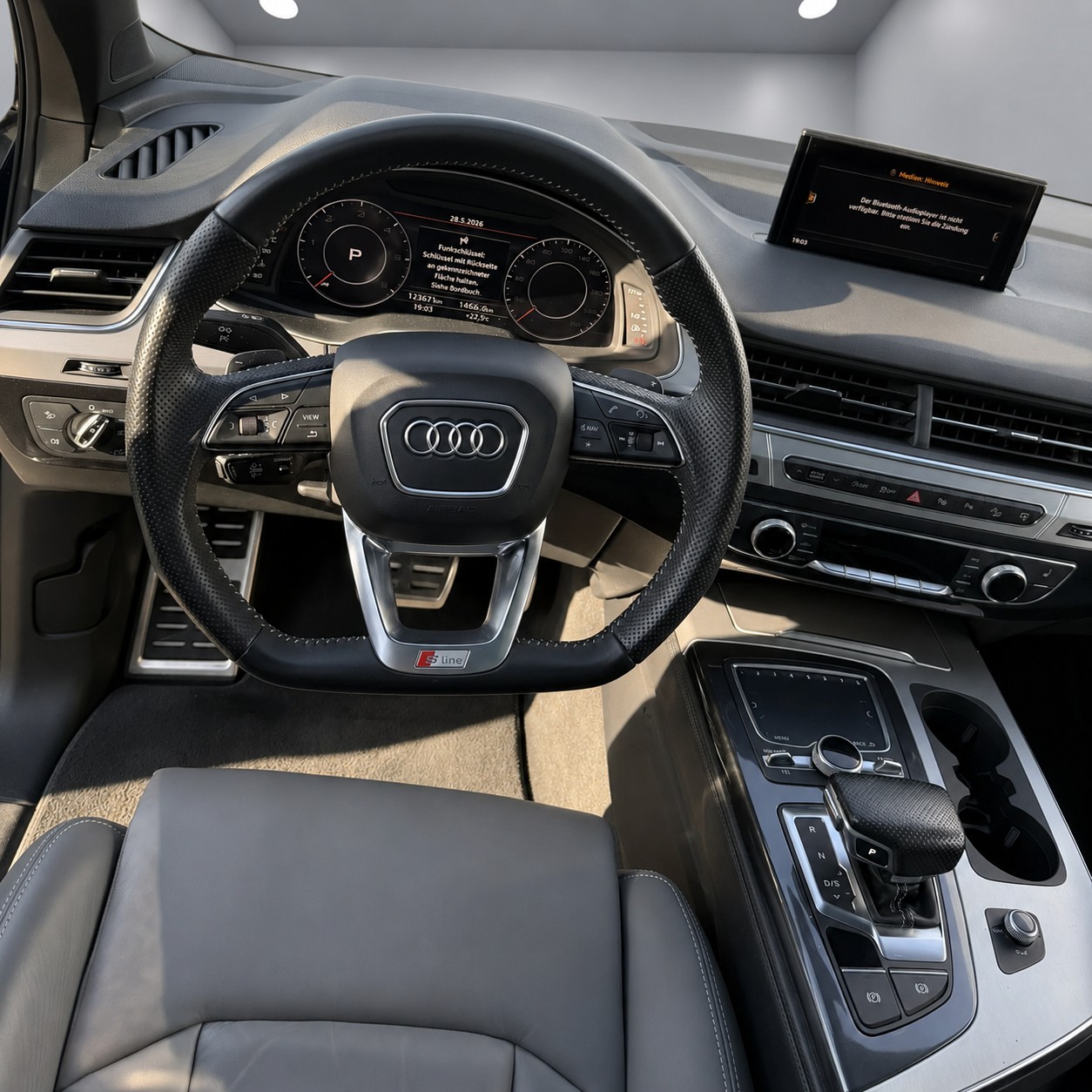 AUDI Q7 3.0 TDI quattro tiptronic S-Line / CH-Fahrzeug-image-11