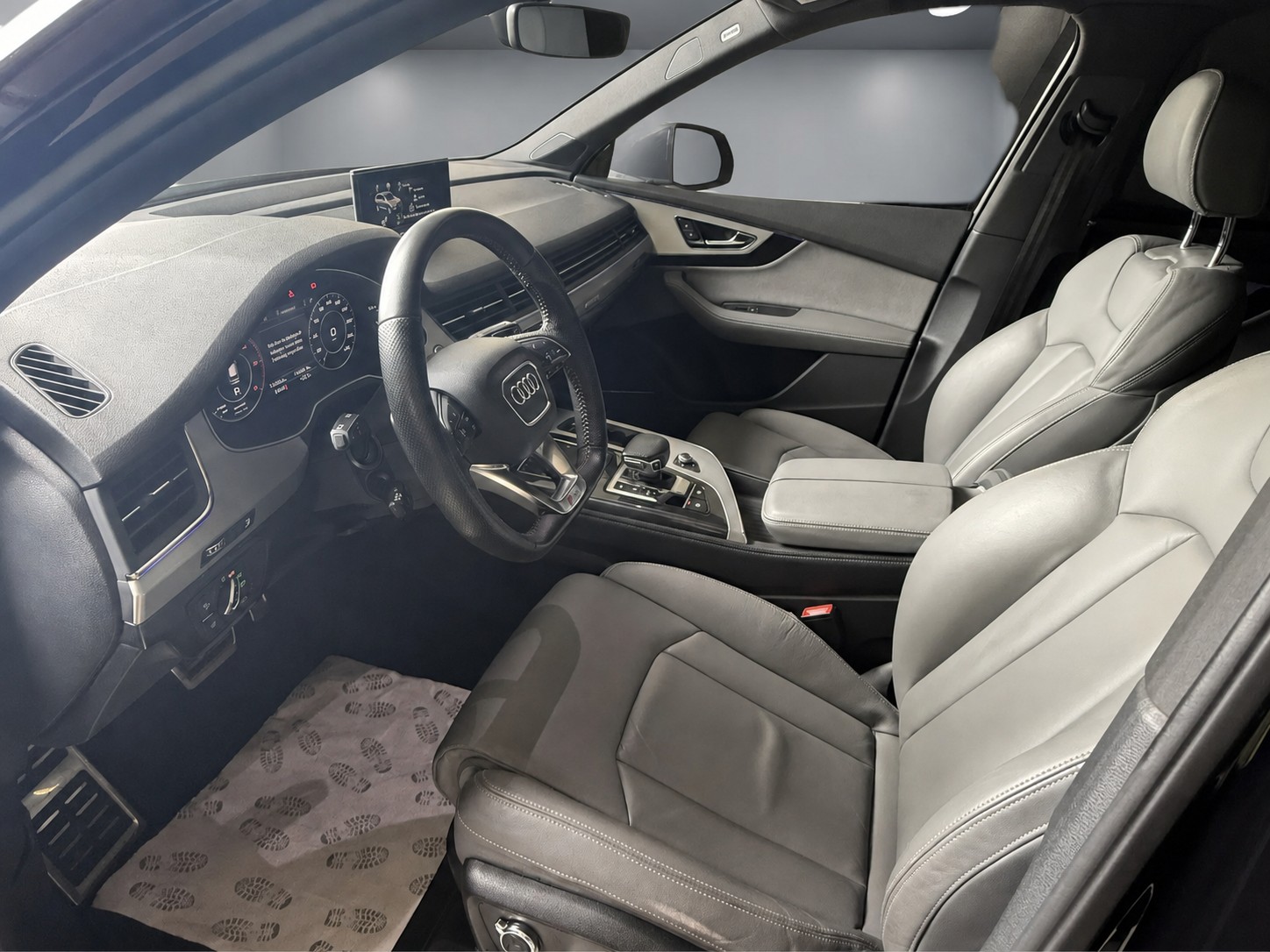 AUDI Q7 3.0 TDI quattro tiptronic S-Line / CH-Fahrzeug-image-5